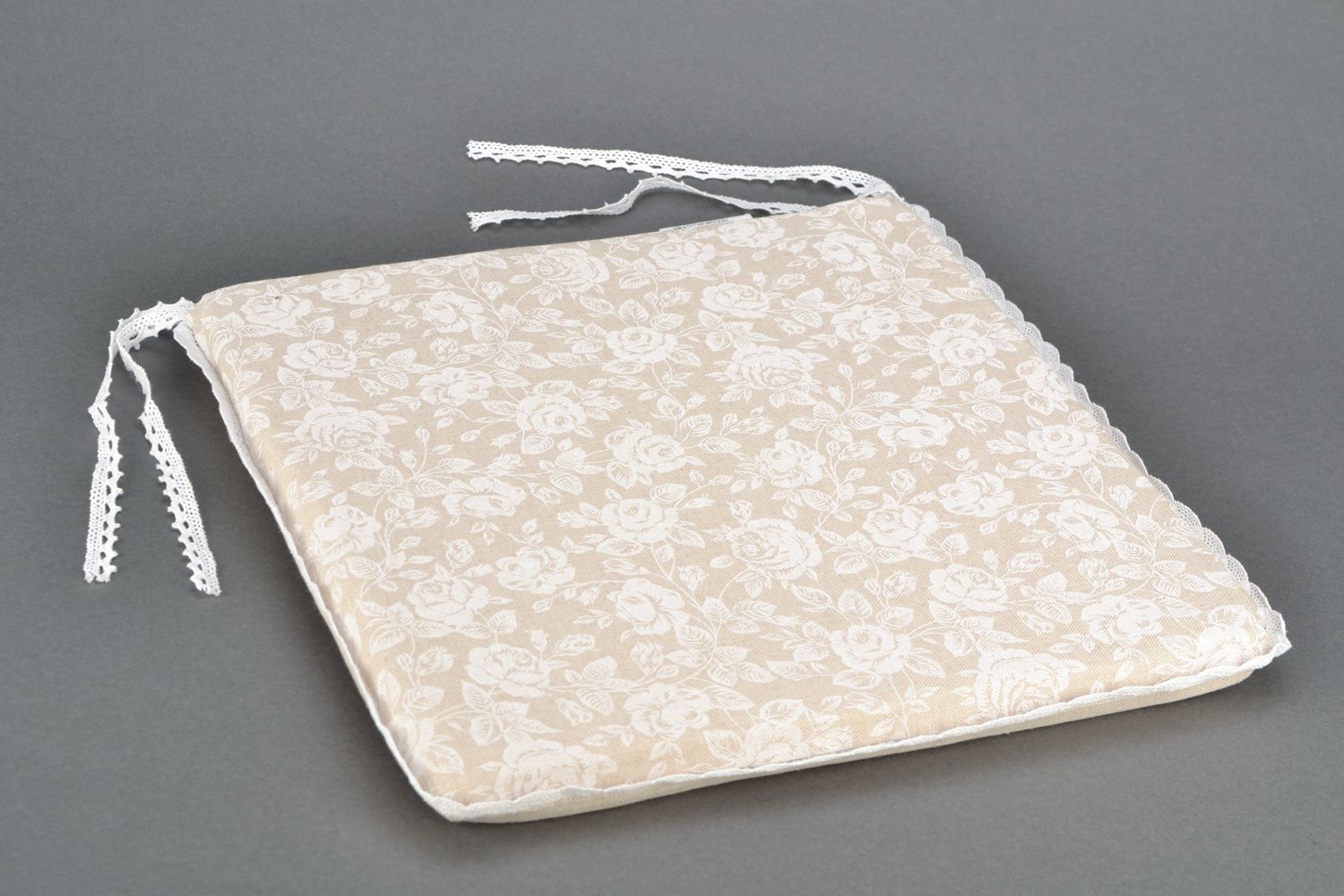 Almohada plana de algodón y poliamida Rosas blancas foto 3