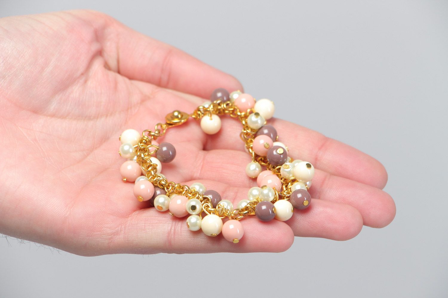 Bracelet en perles fantaisie de couleurs délicates fait main cadeau pour femme photo 4