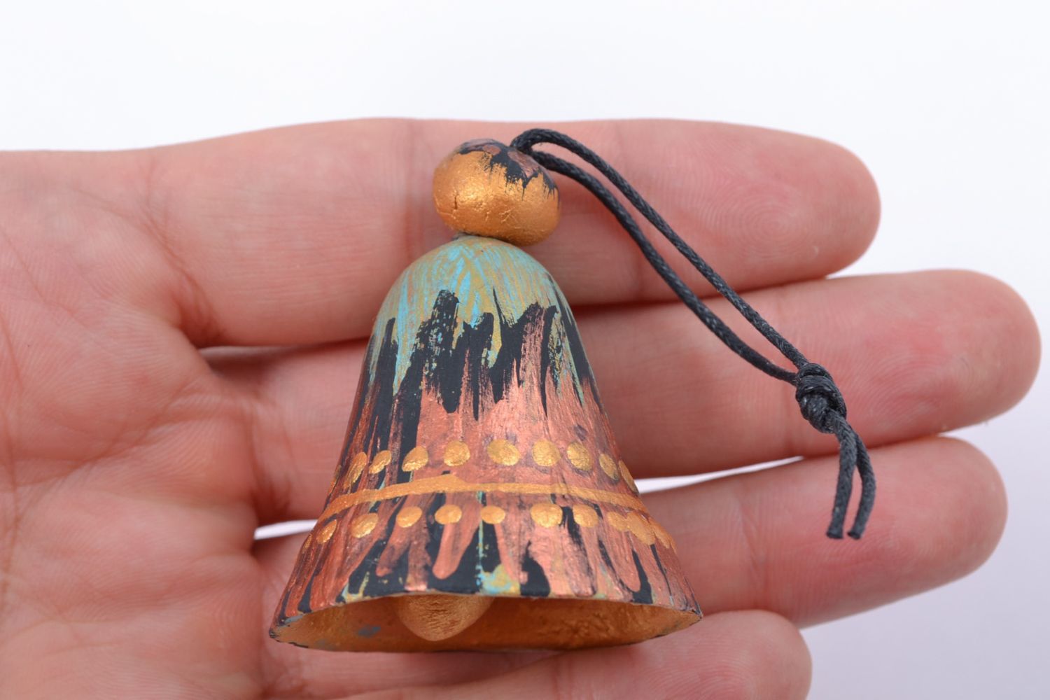 Petite clochette décorative à suspendre en céramique peinte faite main photo 2