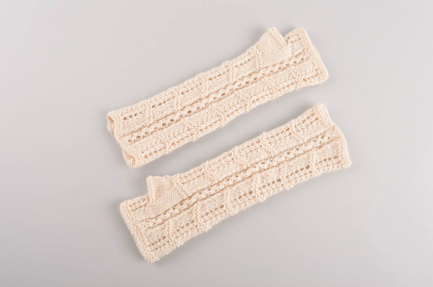 Вязаные митенки ручной работы перчатки для женщин белые вязаный аксессуар фото 3