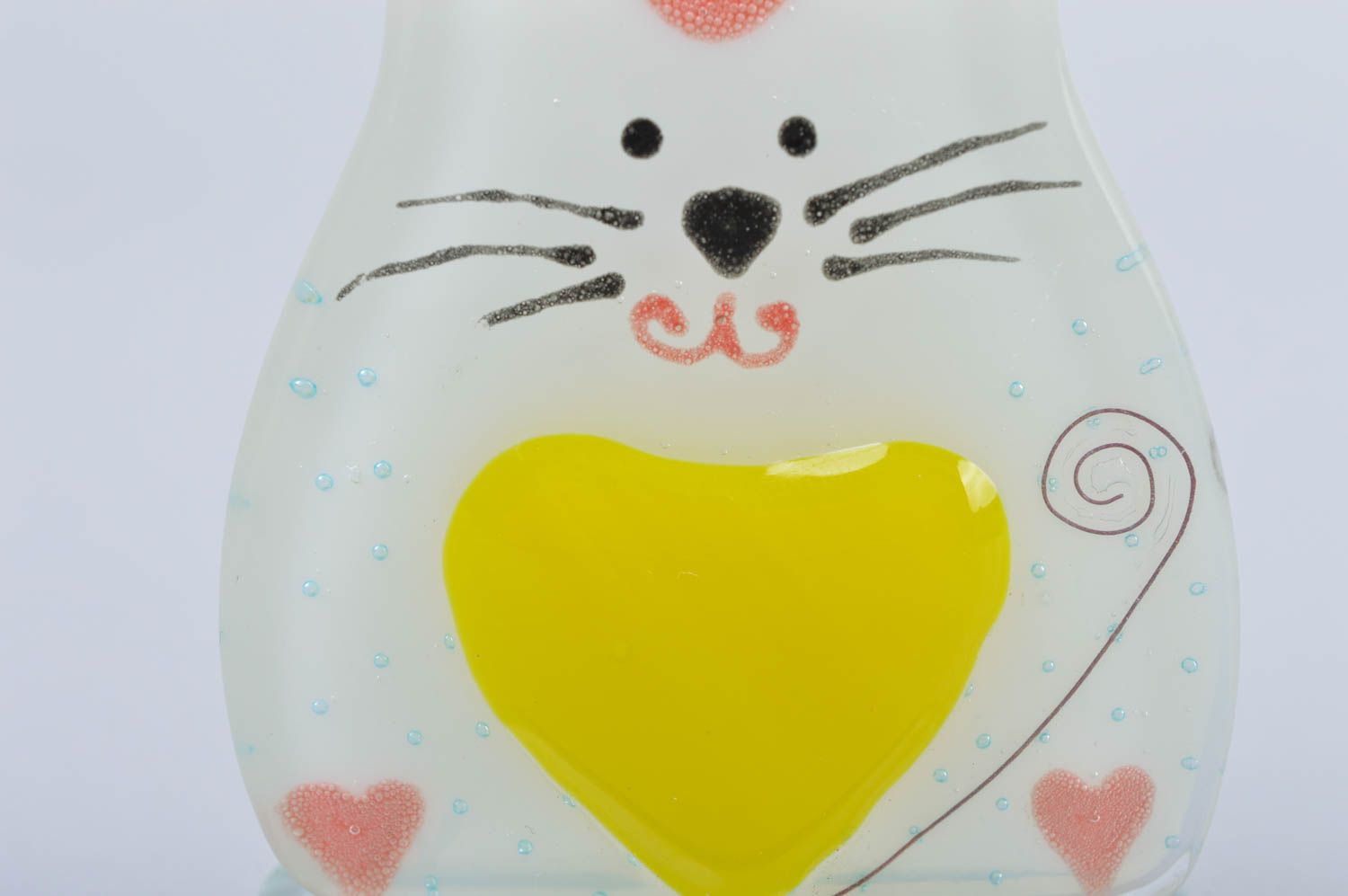 Handmade decorative fused glass figurine of small cat with yellow heart photo 4