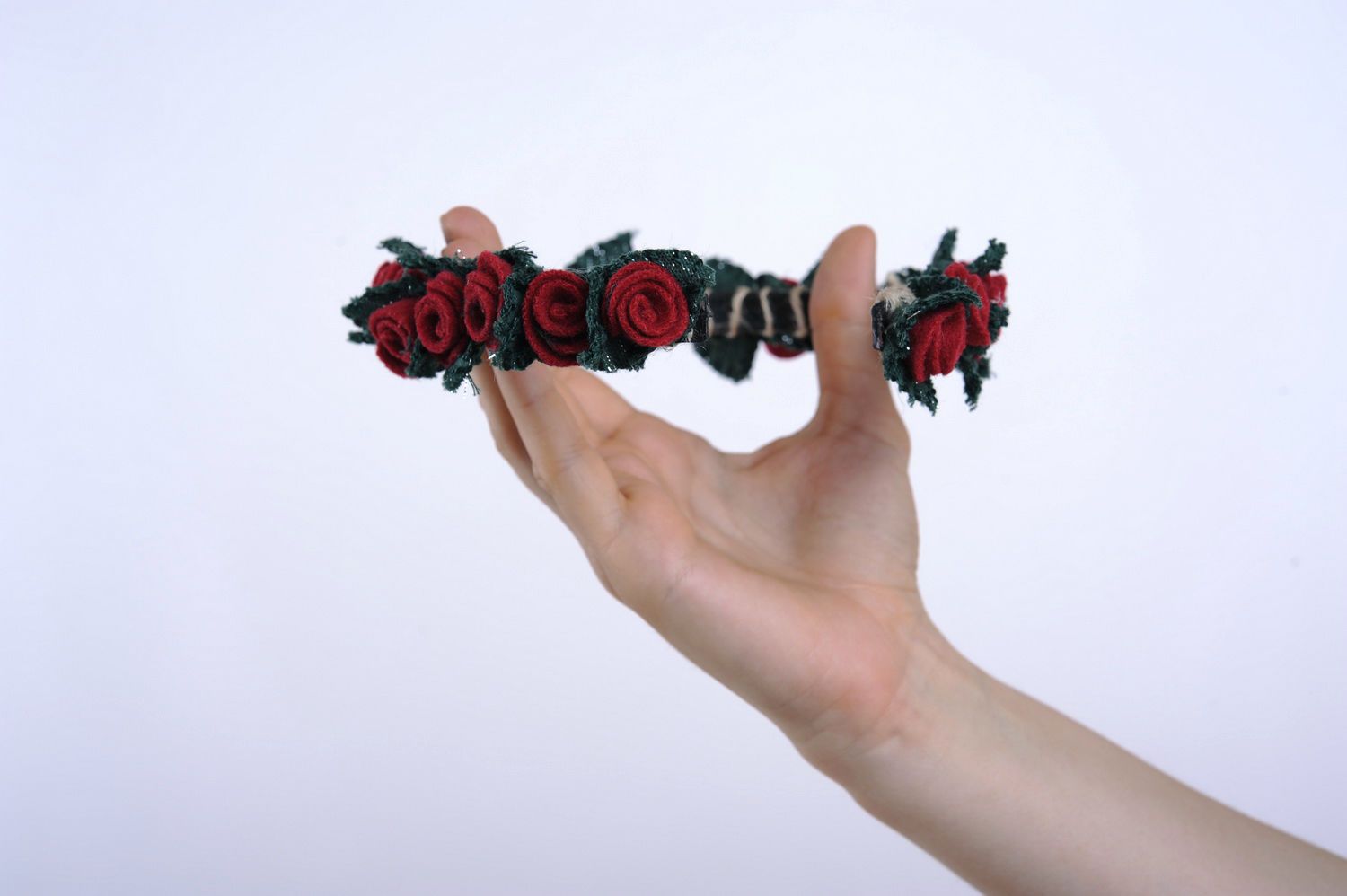 Diadema de textil hecha a mano con flores foto 4
