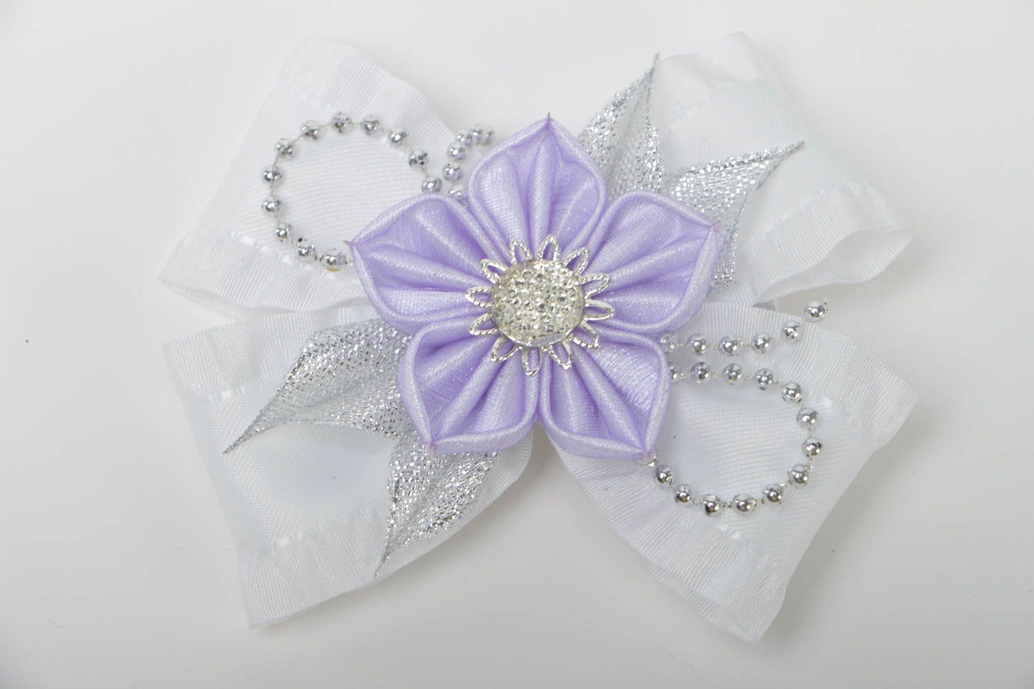 Weiße elegante originelle handgemachte Haarspange für Kinder üppige Blume foto 2