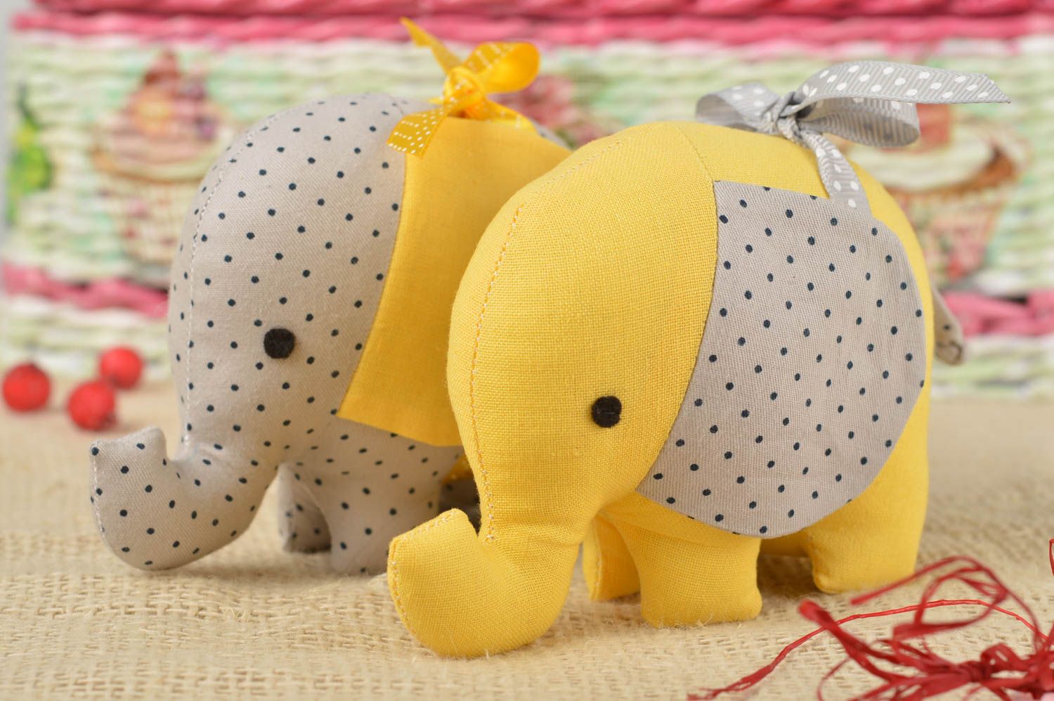 Muñecos de tela hechos a mano decoración de hogar regalos originales elefantitos foto 1