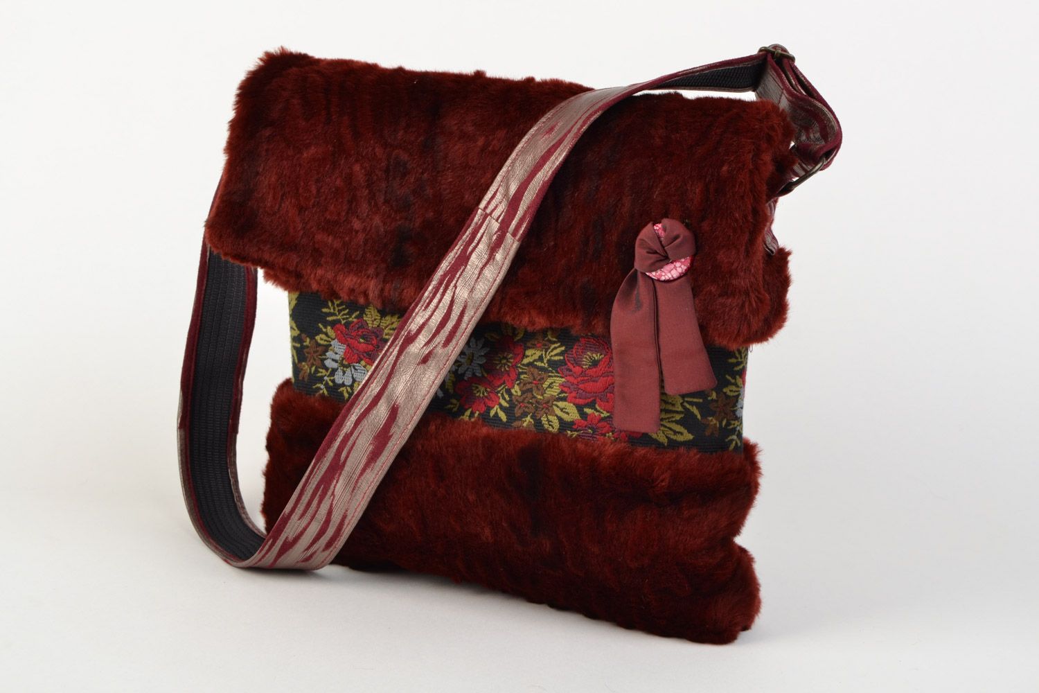 Handmade shoulder bag made of artificial fur and fabric with floral print  photo 2