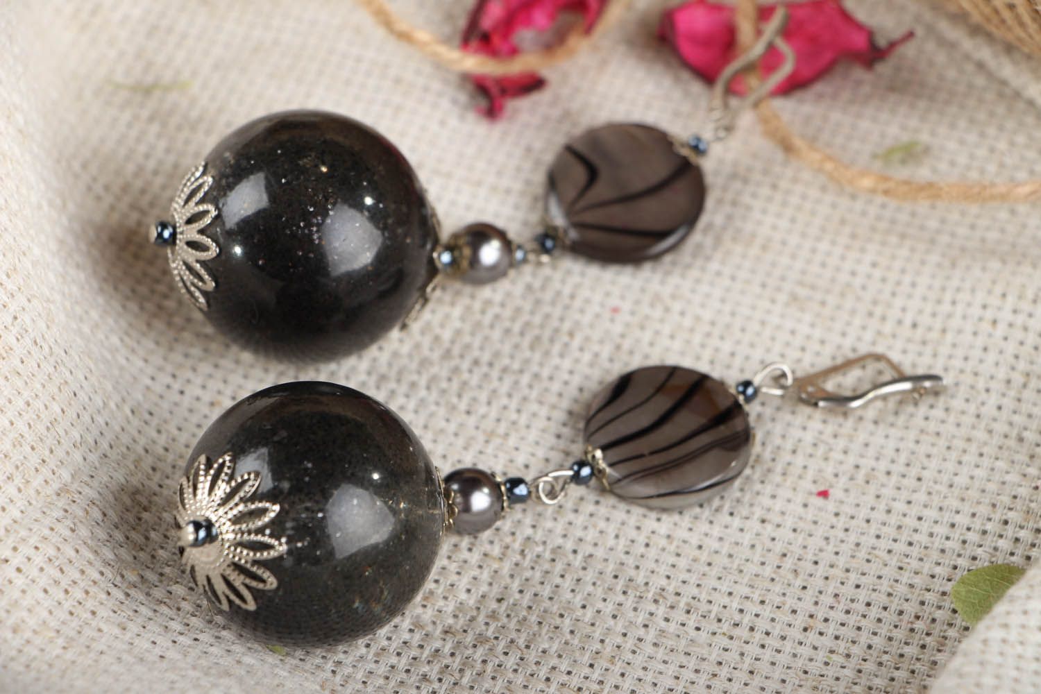 Earrings with pearl beads  photo 5