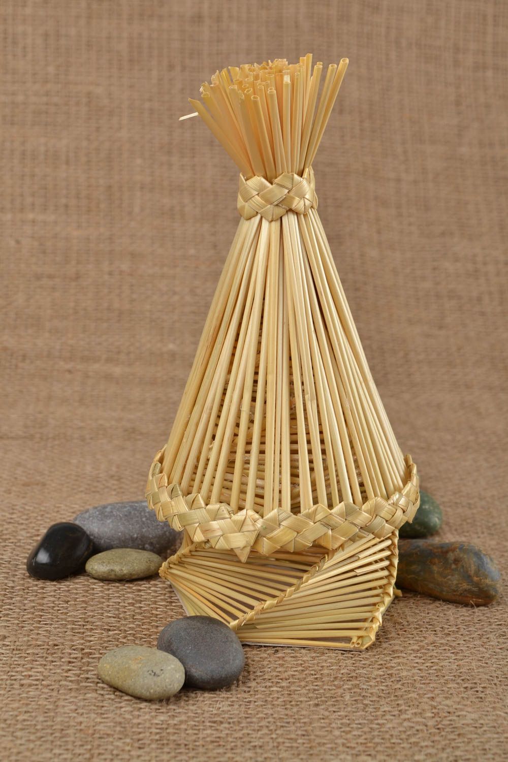 Handmade straw woven decoration in the shape of beehive in ethnic style photo 1
