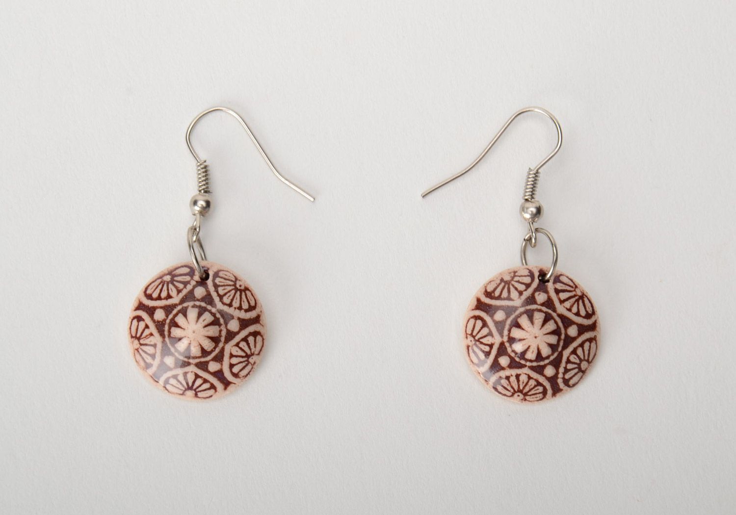 Handmade clay dangle round earrings of brown color with ornament  photo 3