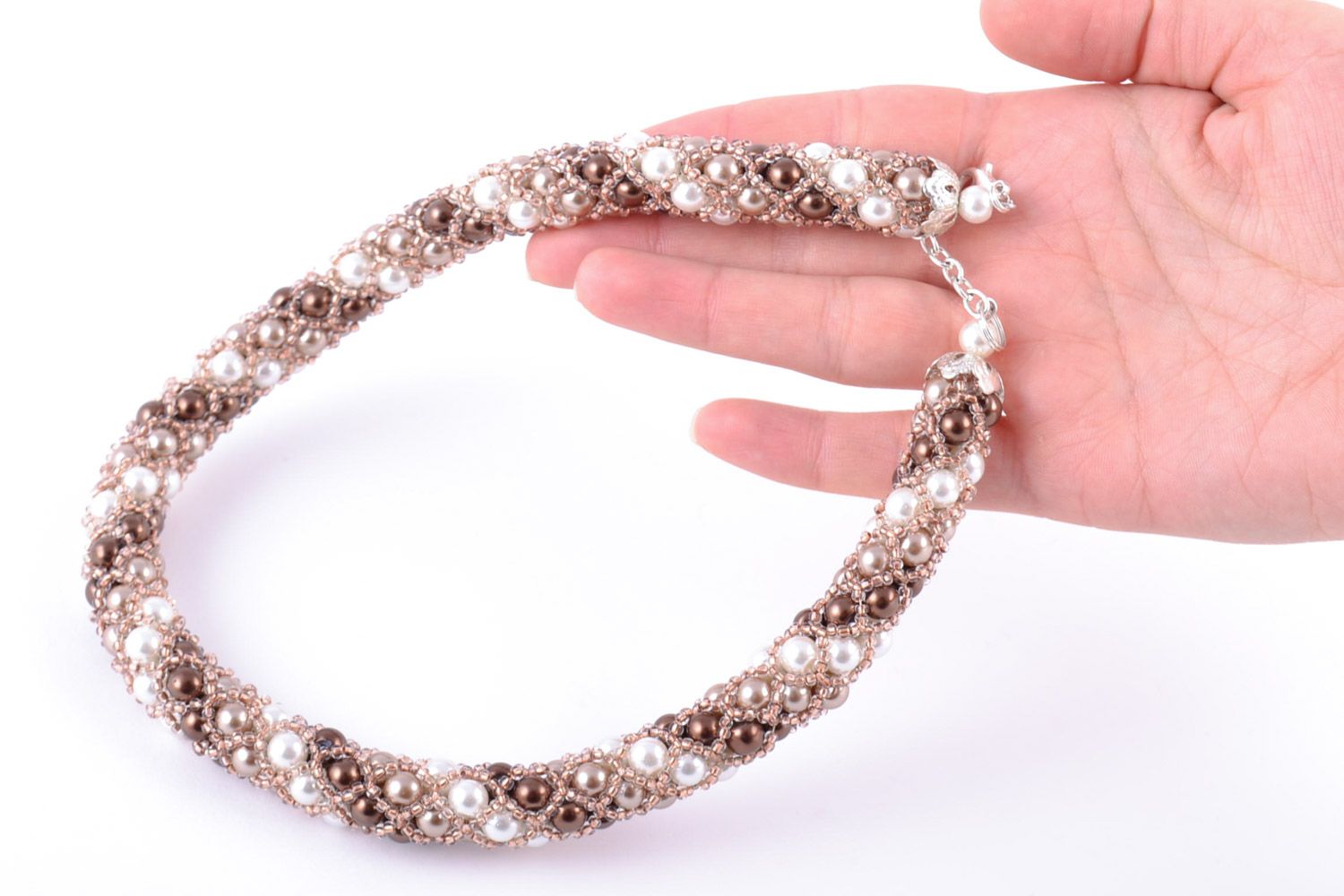 Bijou collier en perles de rocaille tressé à la main accessoire pour femme photo 2