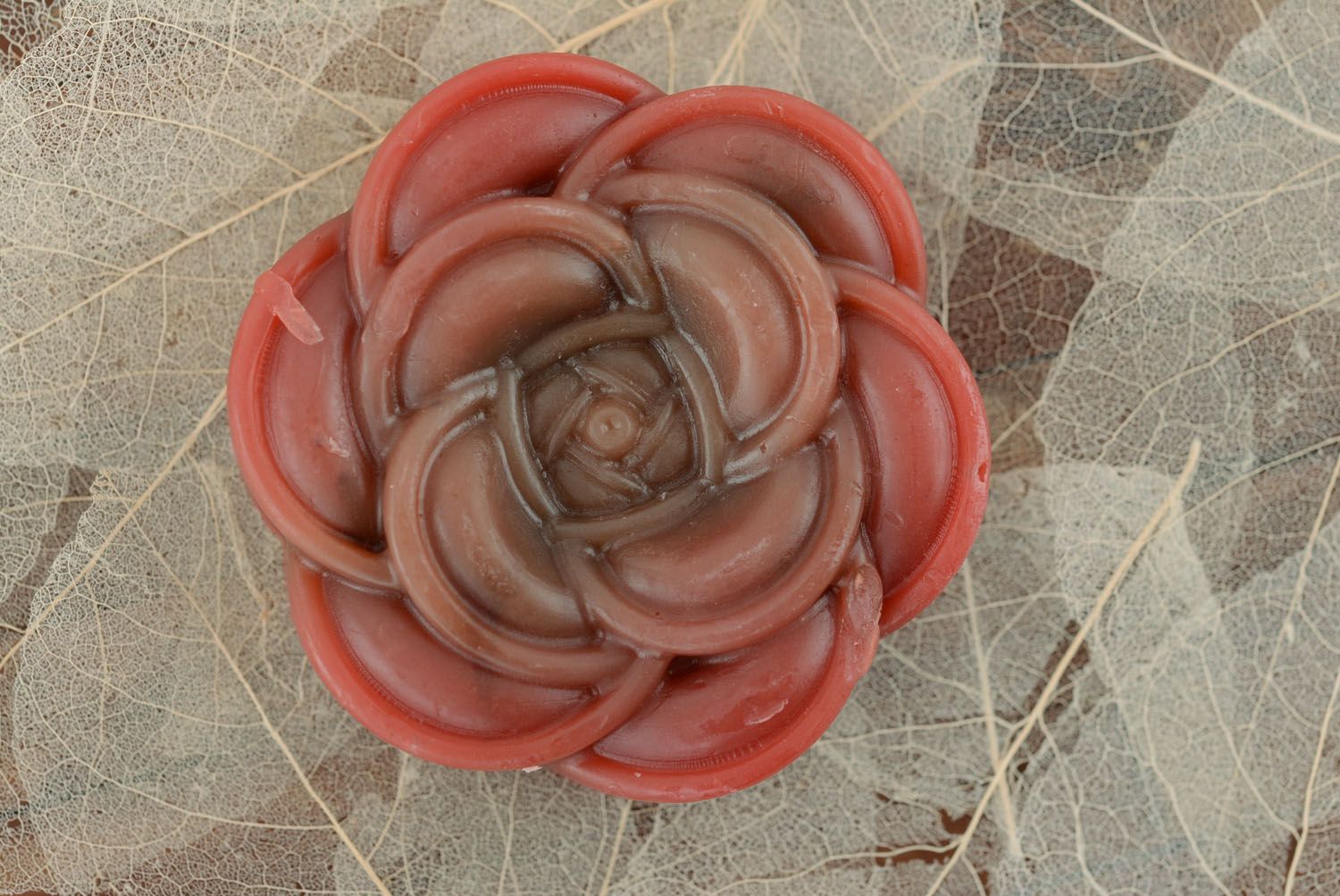 Savon naturel en forme de rose Cerise  photo 3