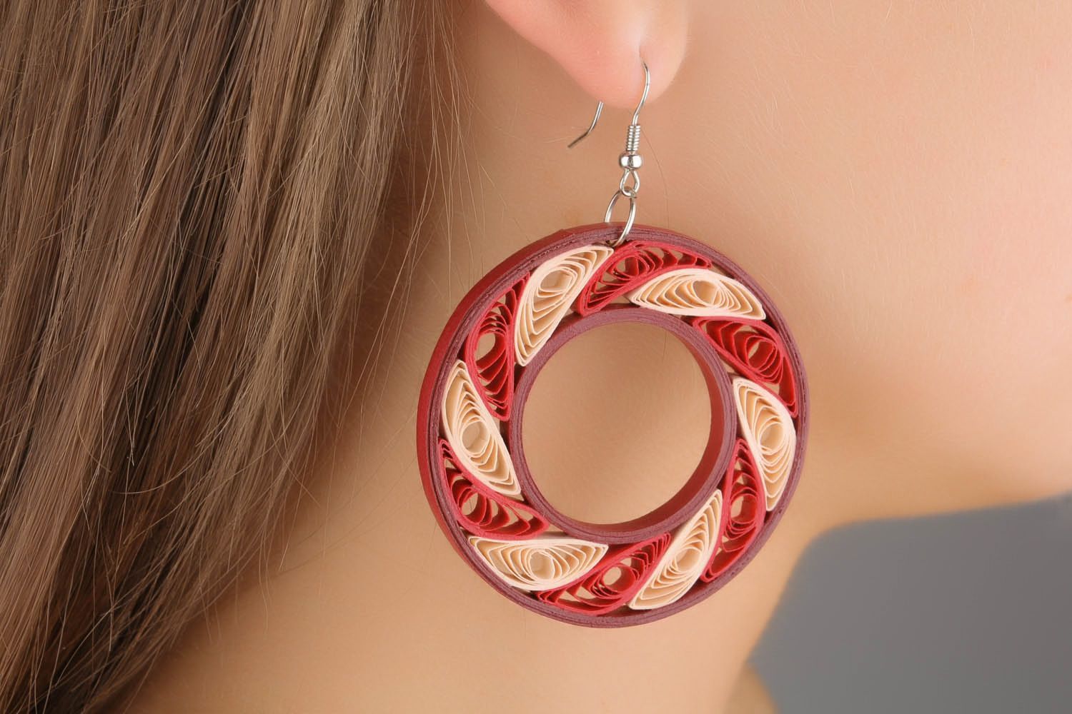 Claret paper round earrings photo 1
