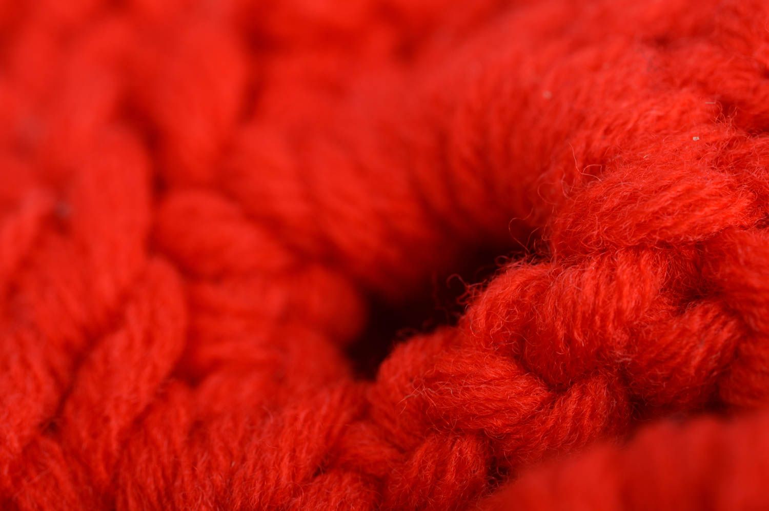 Boina tejida a ganchillo para niñas hecha a mano de lana de color rojo foto 5