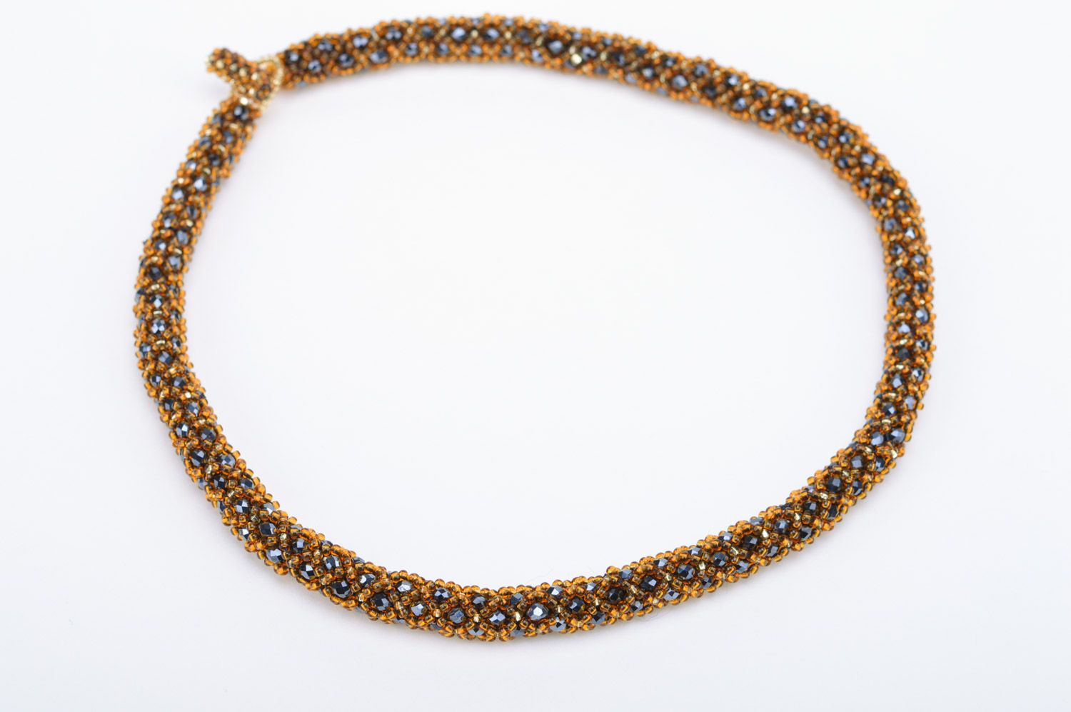 Collier Litze aus Glasperlen und facettierten Perlen in Braun handgemacht foto 2