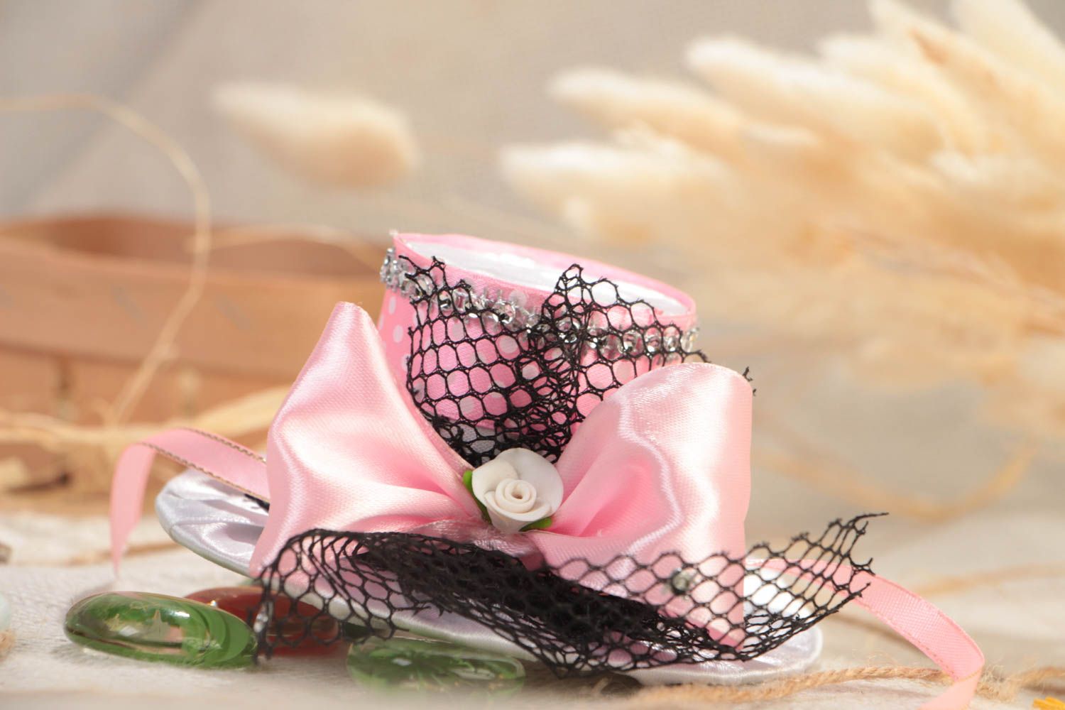 Volume handmade hairpin in the form of pink hat with mesh hair accessories photo 1