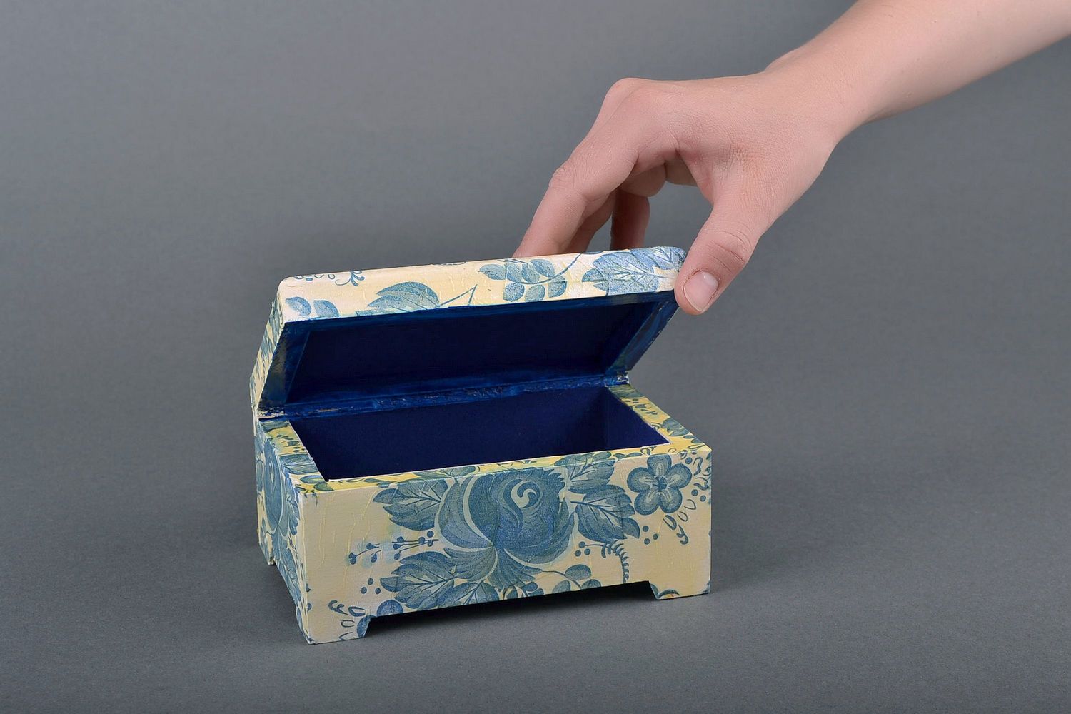Boîte à bijoux en bois décorée faite main photo 5