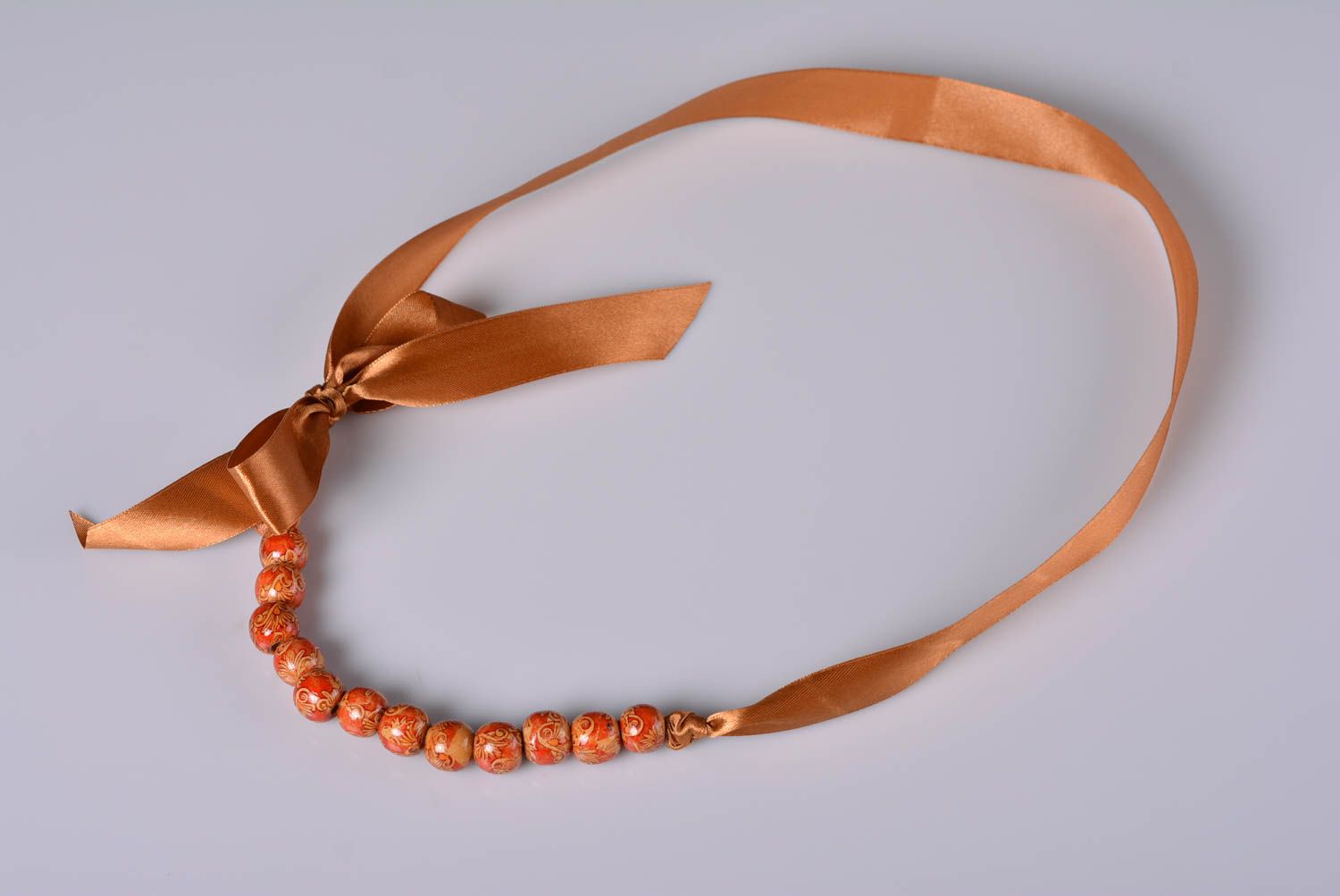Collana con perline di legno fatta a mano originale di moda bigiotteria da donna foto 3