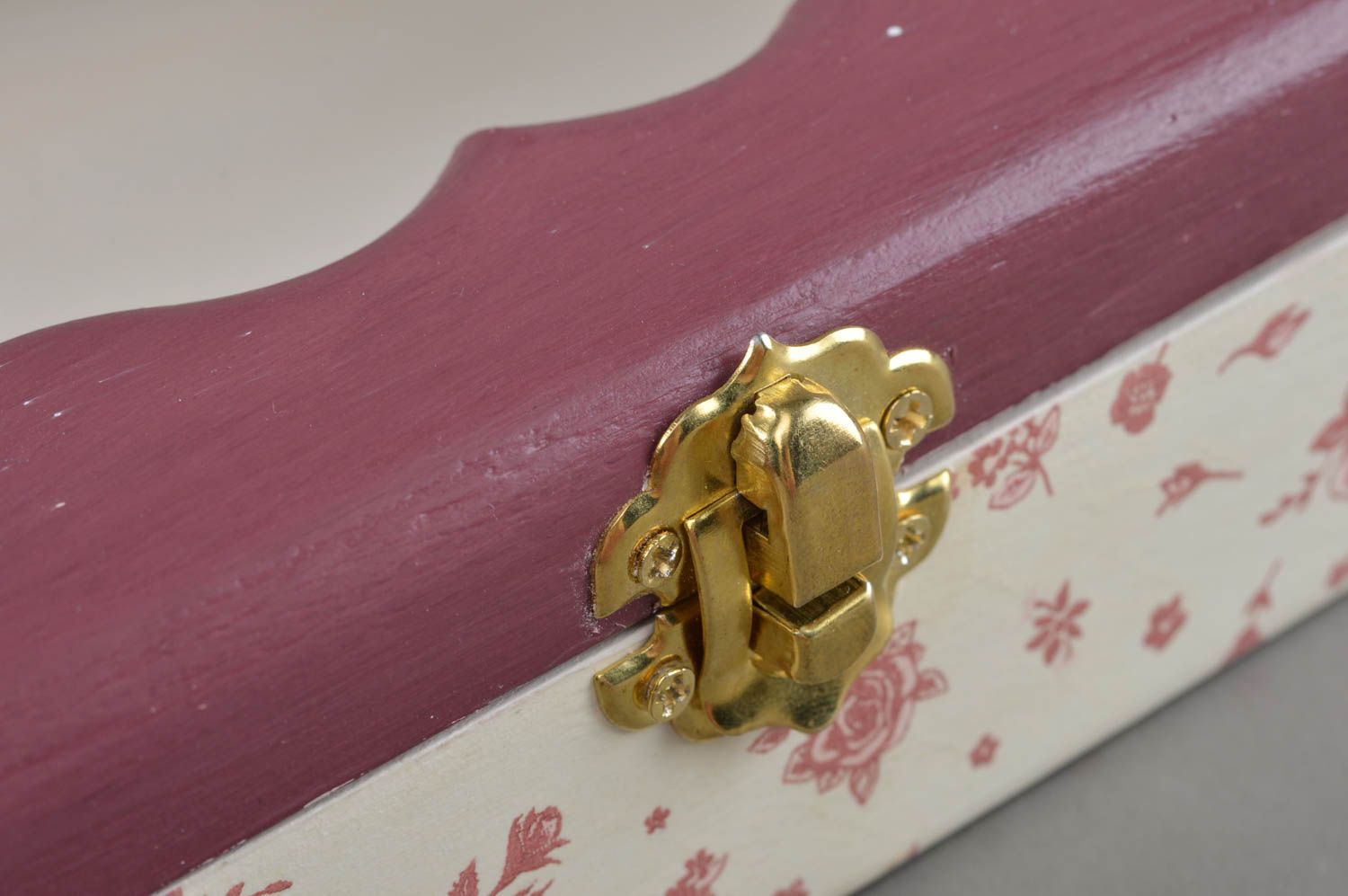 Boîte décorative en bois et verre faite main technique de serviettage blanc rose photo 2