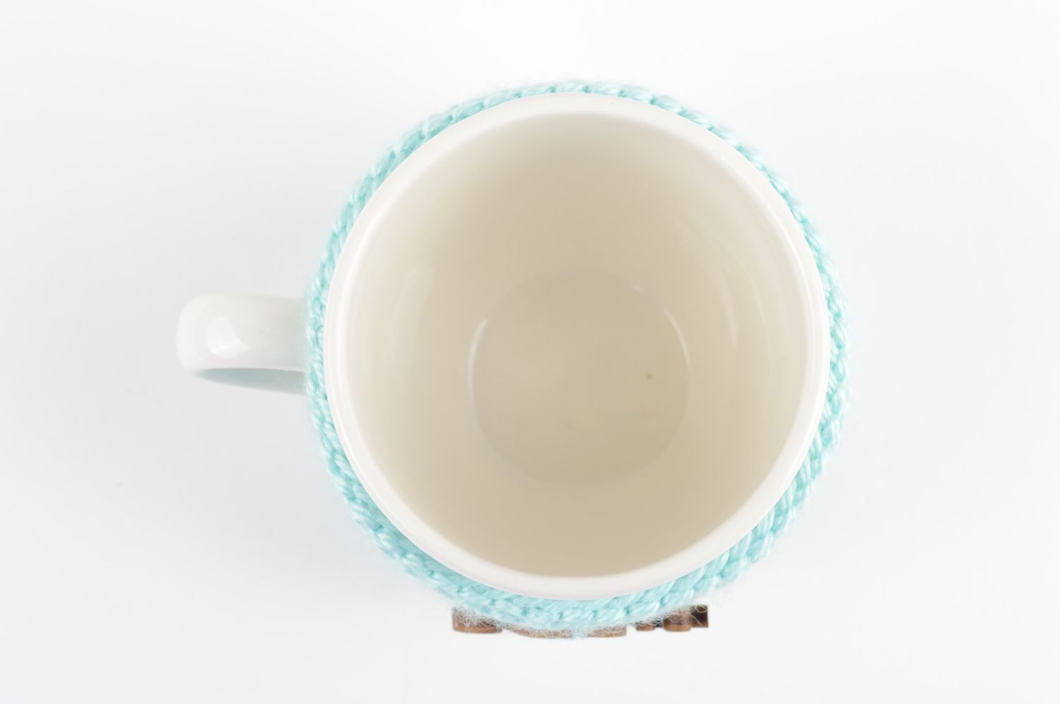 White porcelain medium size tea or coffee cup with knitted cup warmer cover photo 4