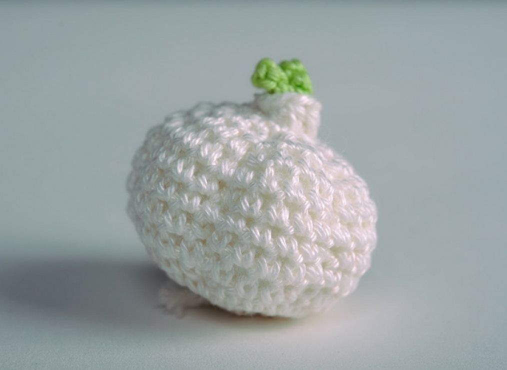 Knitted toy Garlic photo 2