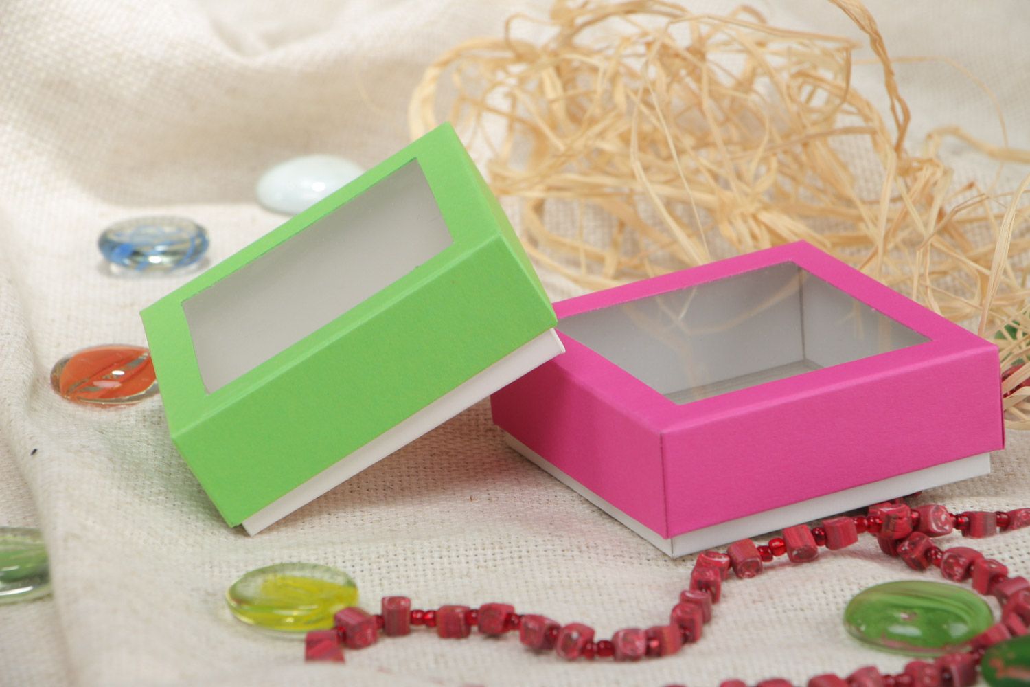 Set of handmade decorative gift boxes created of cardboard and PVC 2 pieces green and crimson photo 1