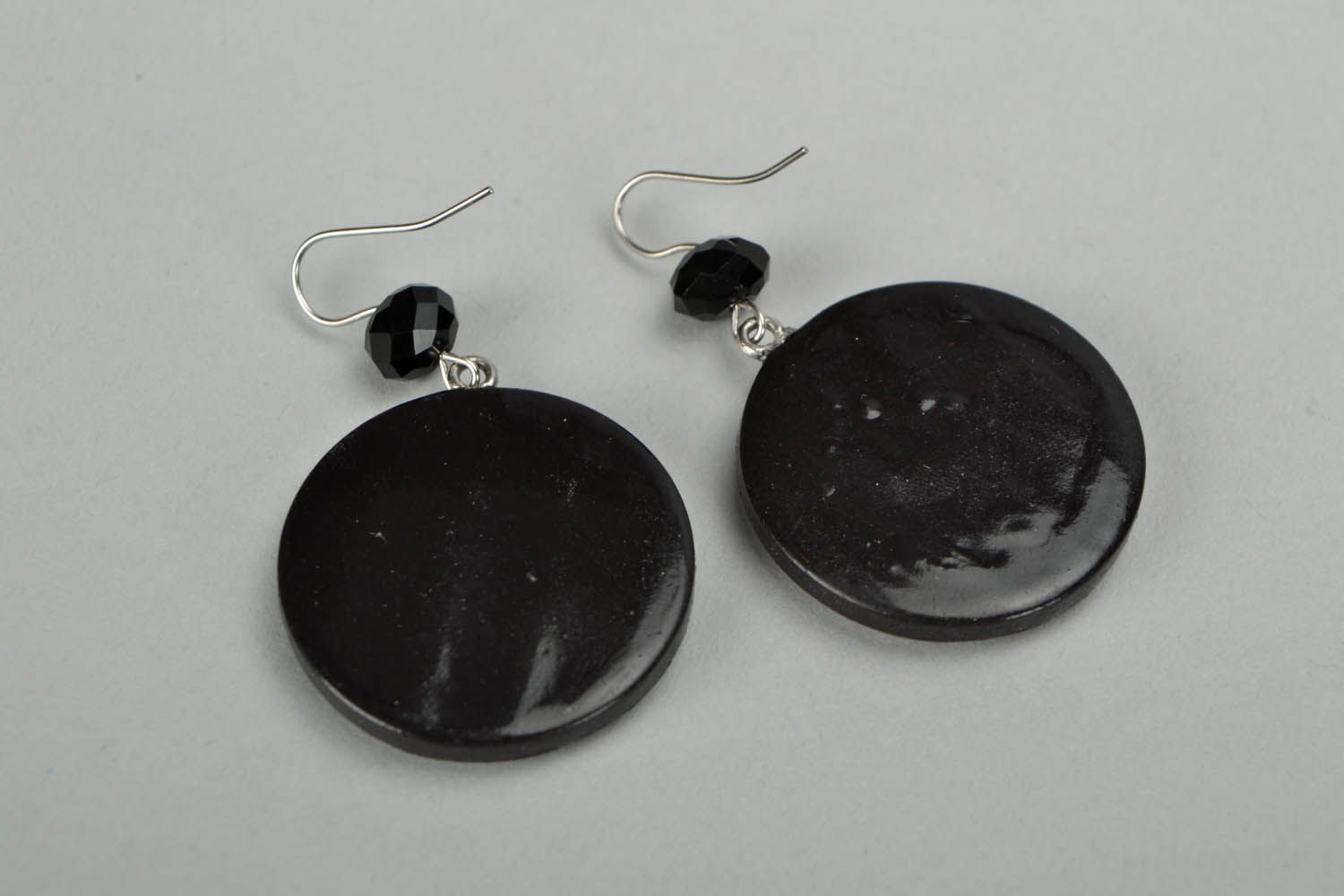 Boucles d'oreille en argile faites main Cosmos photo 3