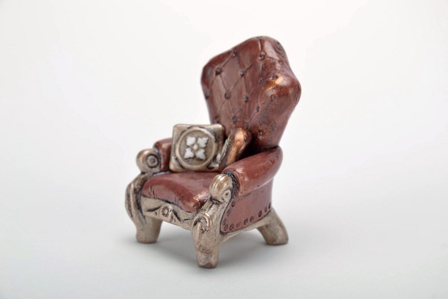 Figurine décorative de plâtre en forme de fauteuil photo 1