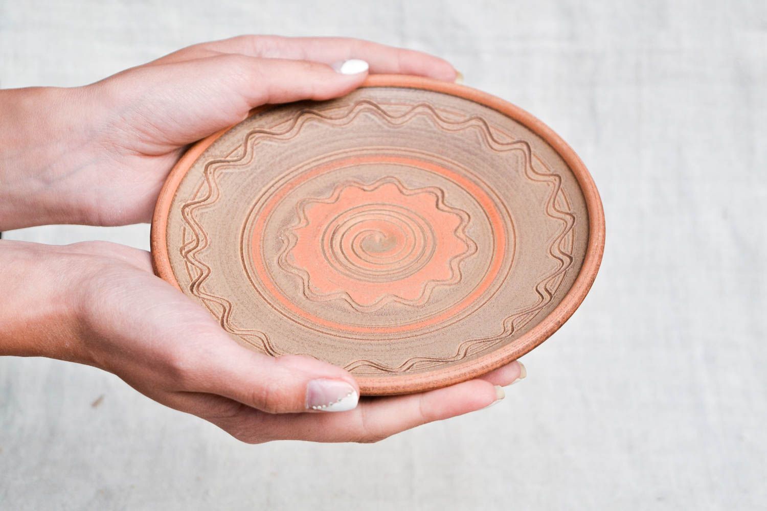 Design Teller handgeschaffen Teller Keramik originell Deko Accessoire schön foto 2