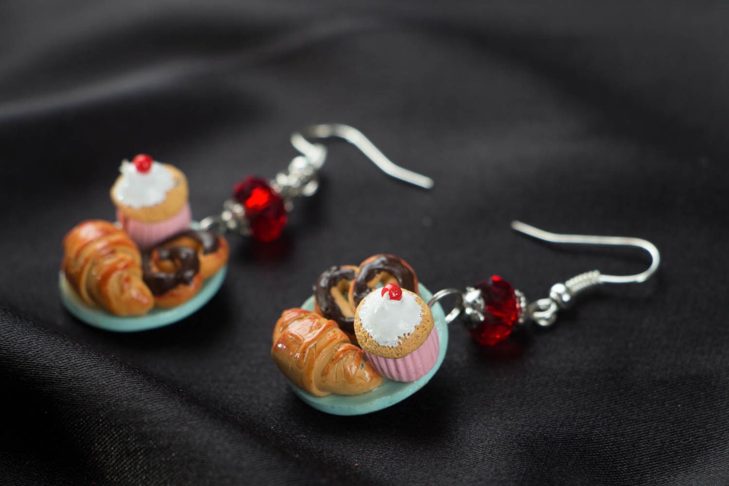 Dangling earrings in the shape of candies photo 2