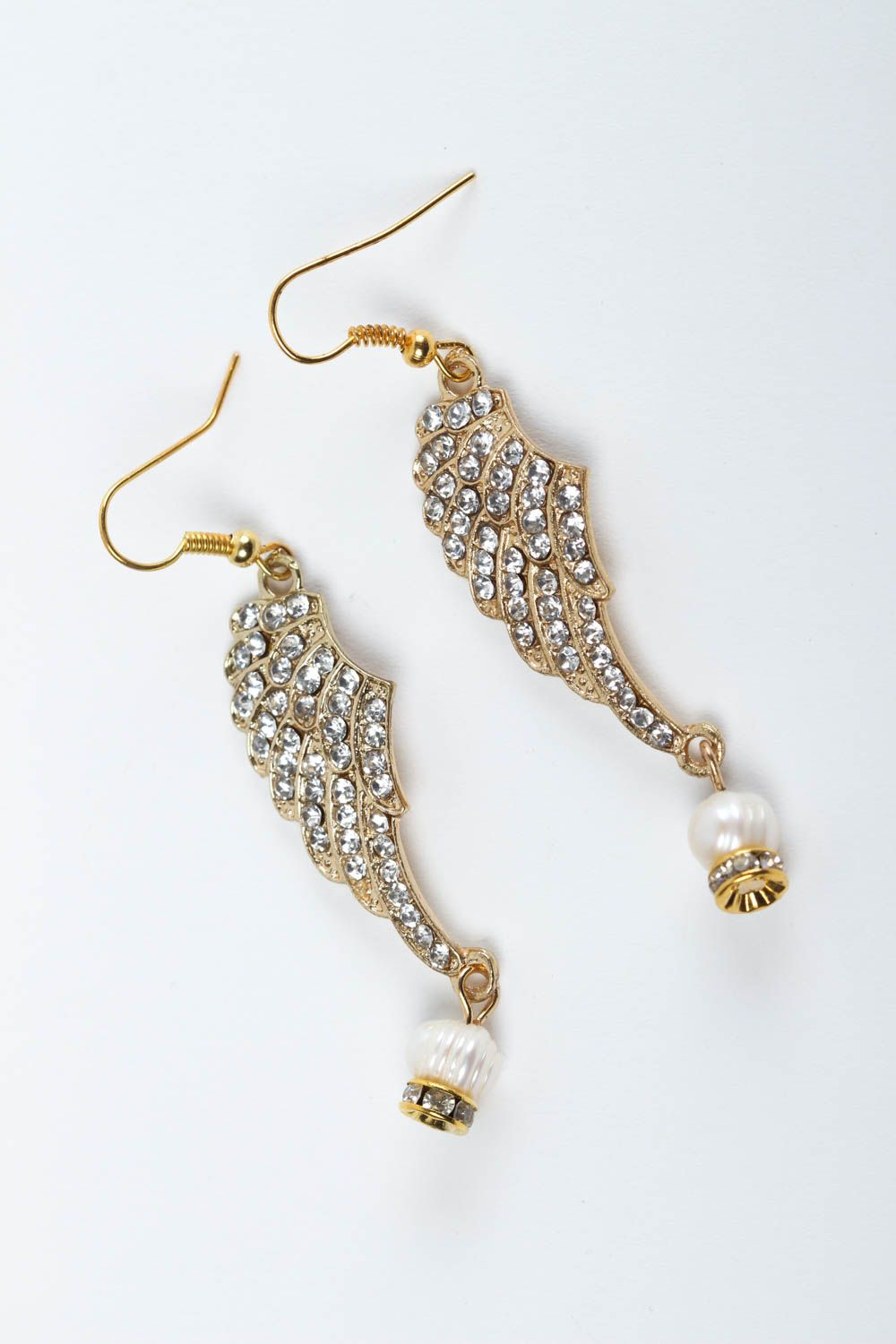 Orecchini pendenti di perle naturali fatti a mano bigiotteria originale da donna foto 2