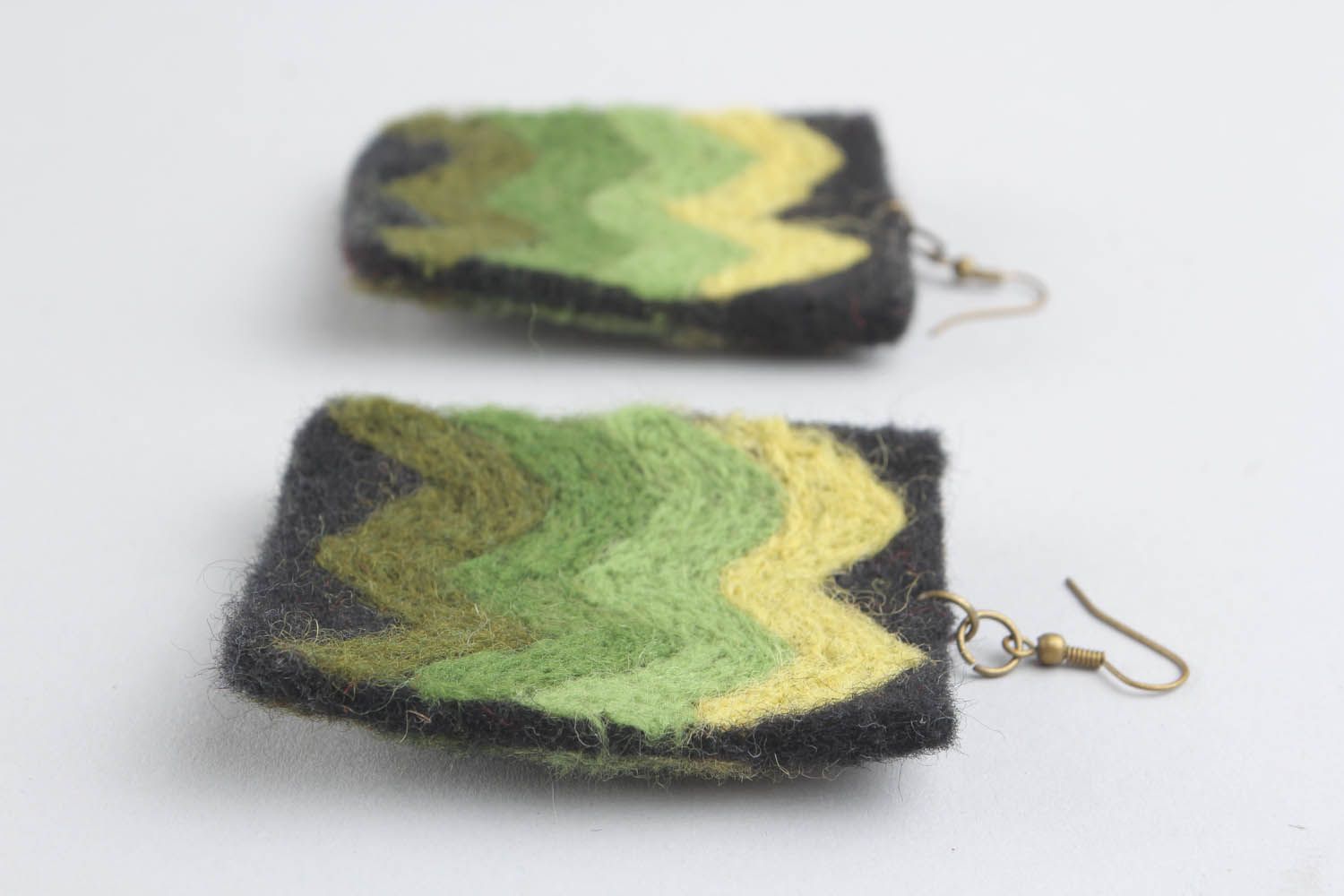 Earrings made using the art of felting wool photo 4
