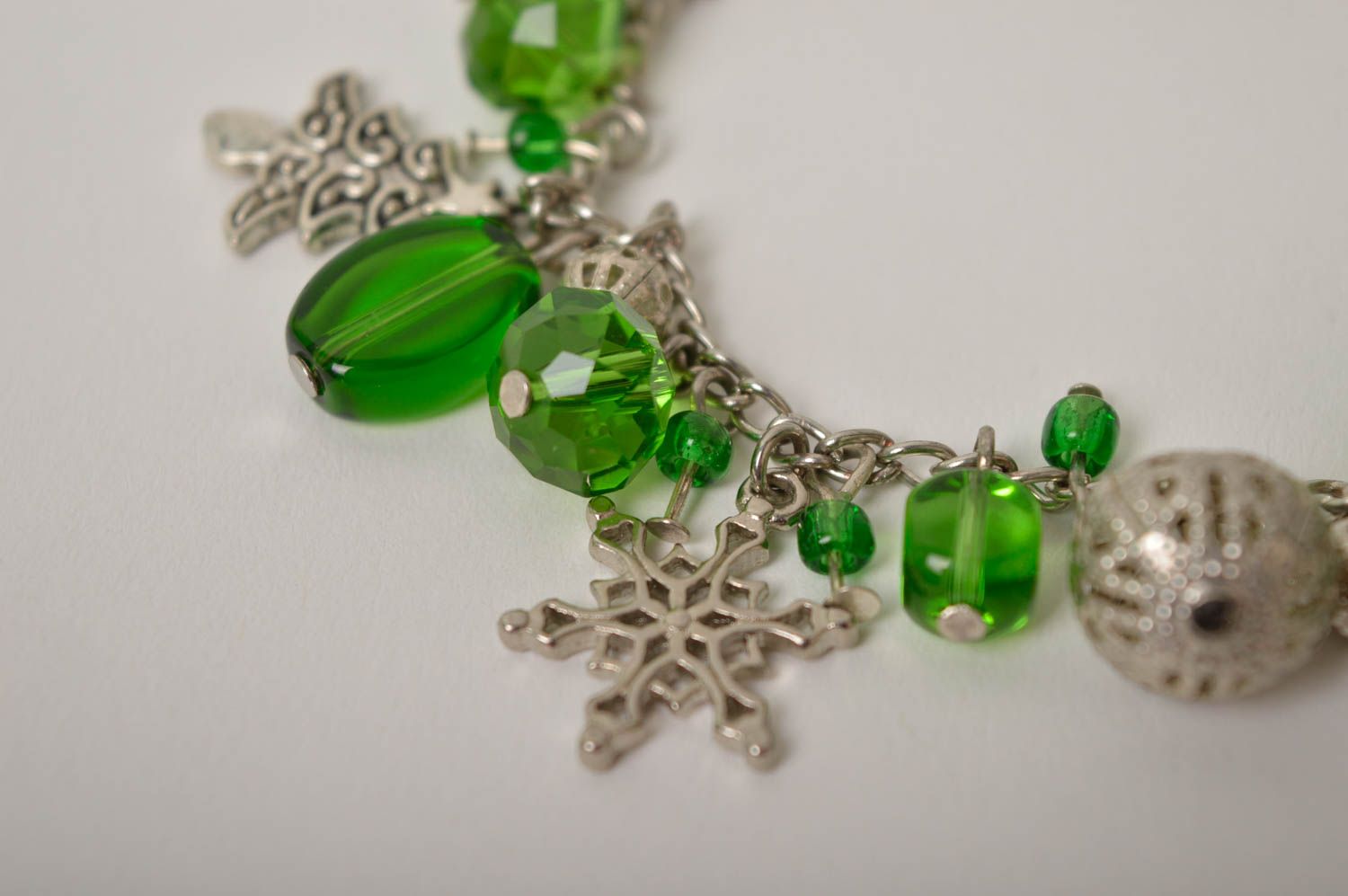 Handmade female elegant bracelet green beautiful bracelet stylish jewelry photo 5