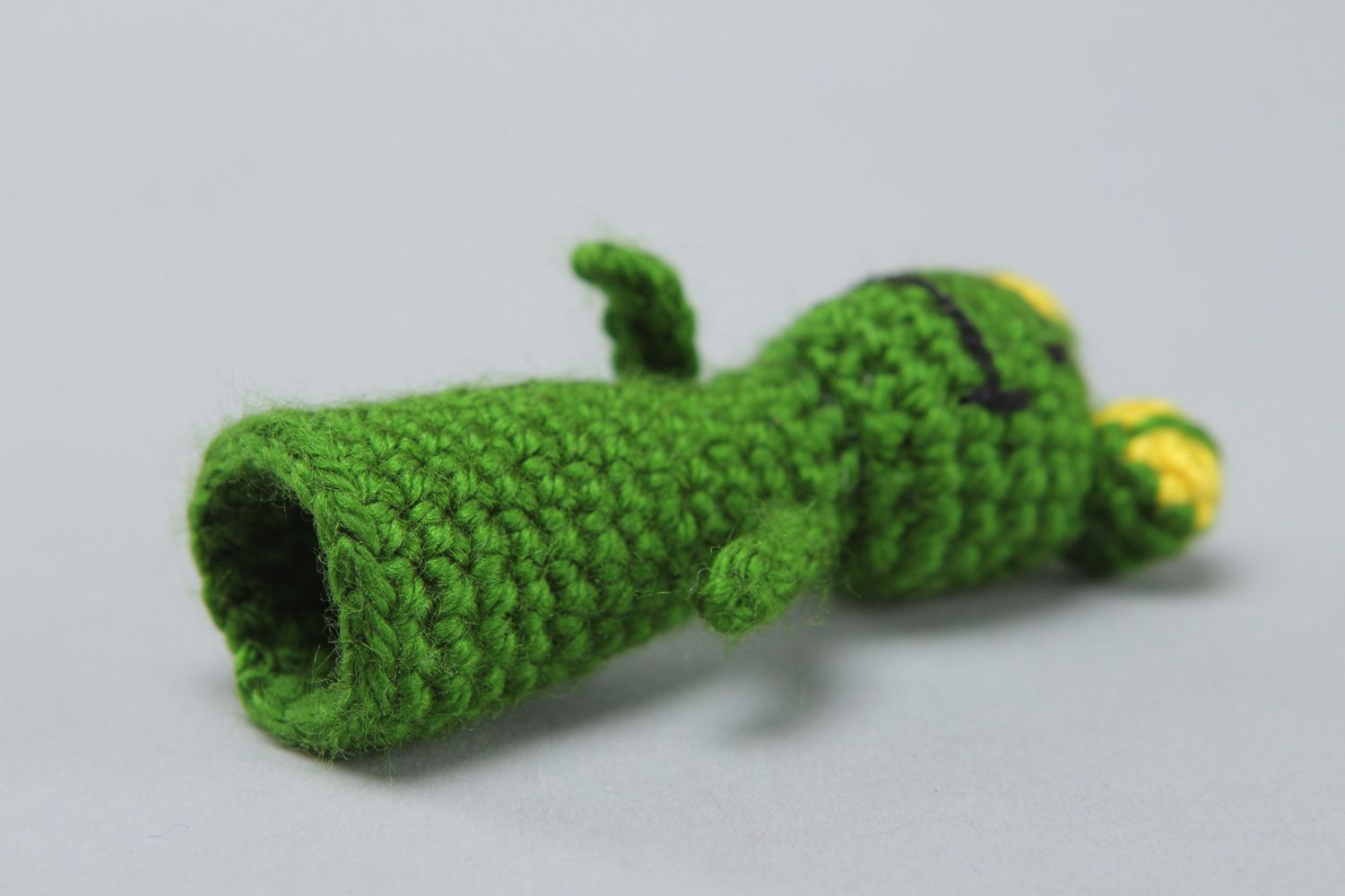 Funny handmade finger puppet crocheted of acrylic threads green frog for children photo 3