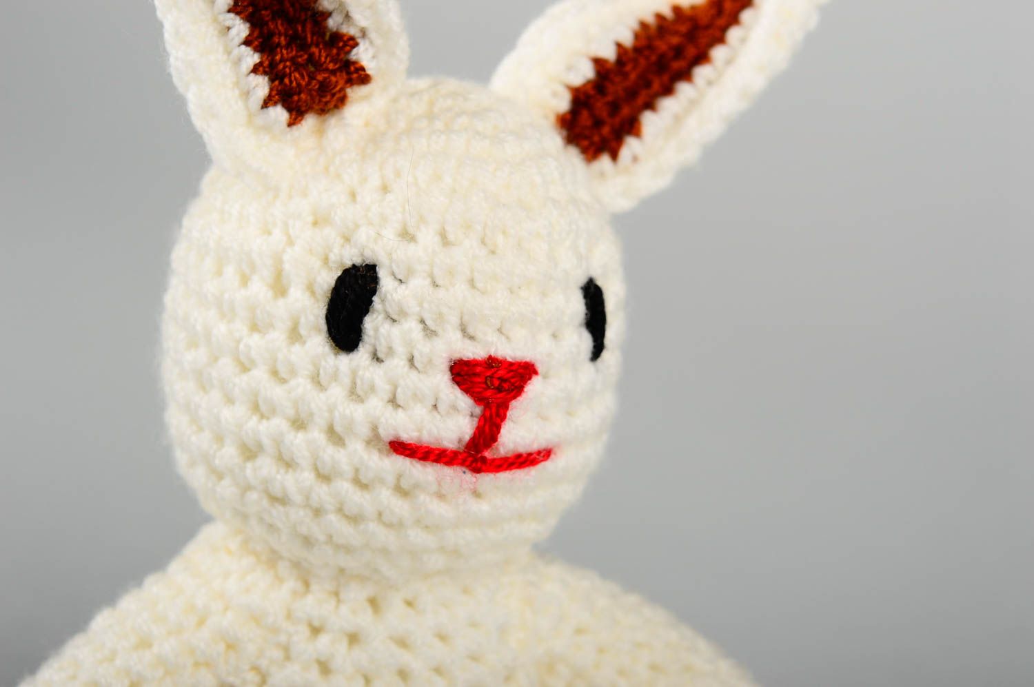 Jouet lapin blanc fait main Peluche tricot coton au crochet Déco chambre photo 5