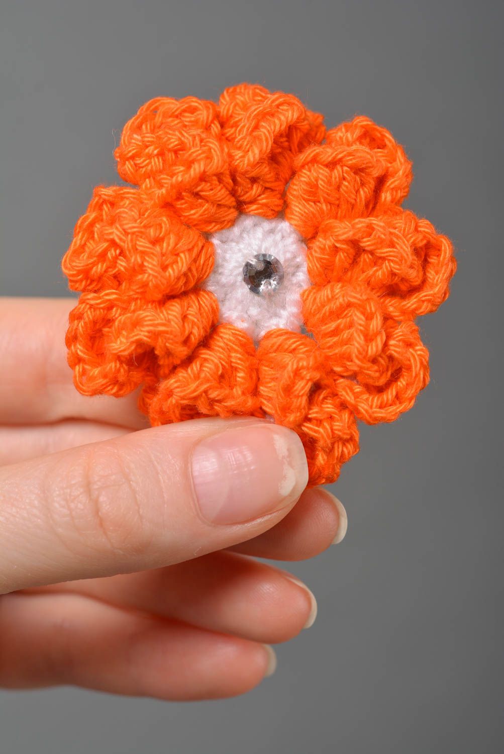 Handmade crocheted scrunchy hair accessories flower barrette for women photo 3
