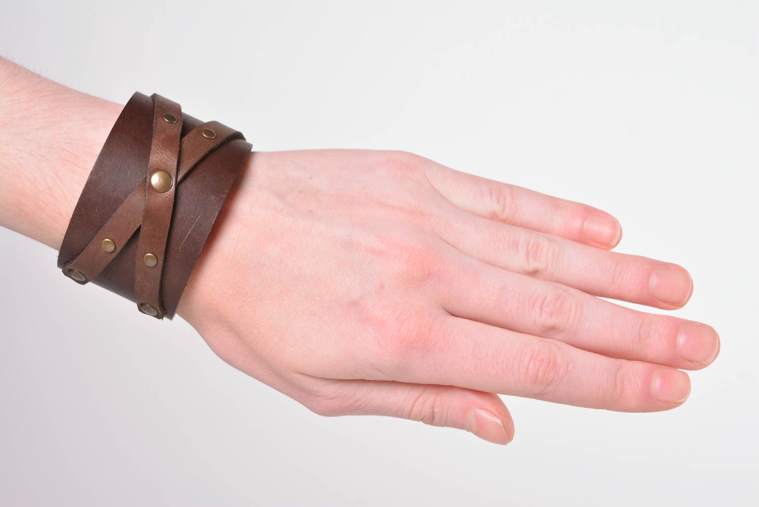 Bracelet cuir Bijou fait main large brun de créateur Accessoire design photo 2