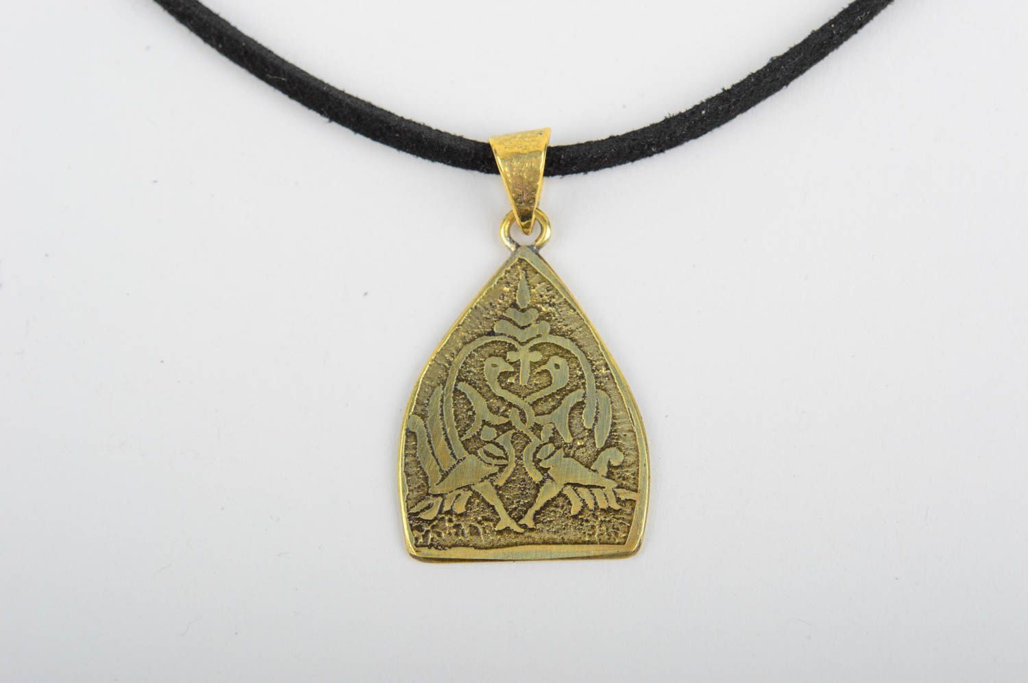 Handmade brass designer pendant accessory made of metal feminine jewelry photo 4