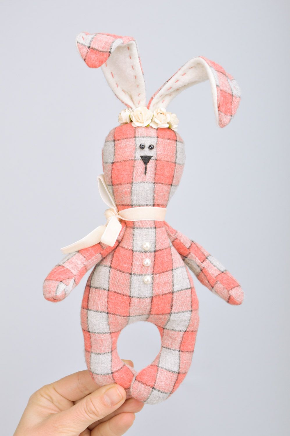 Детская игрушка-грелка с вишневыми косточками в виде зайчика ручной работы фото 3