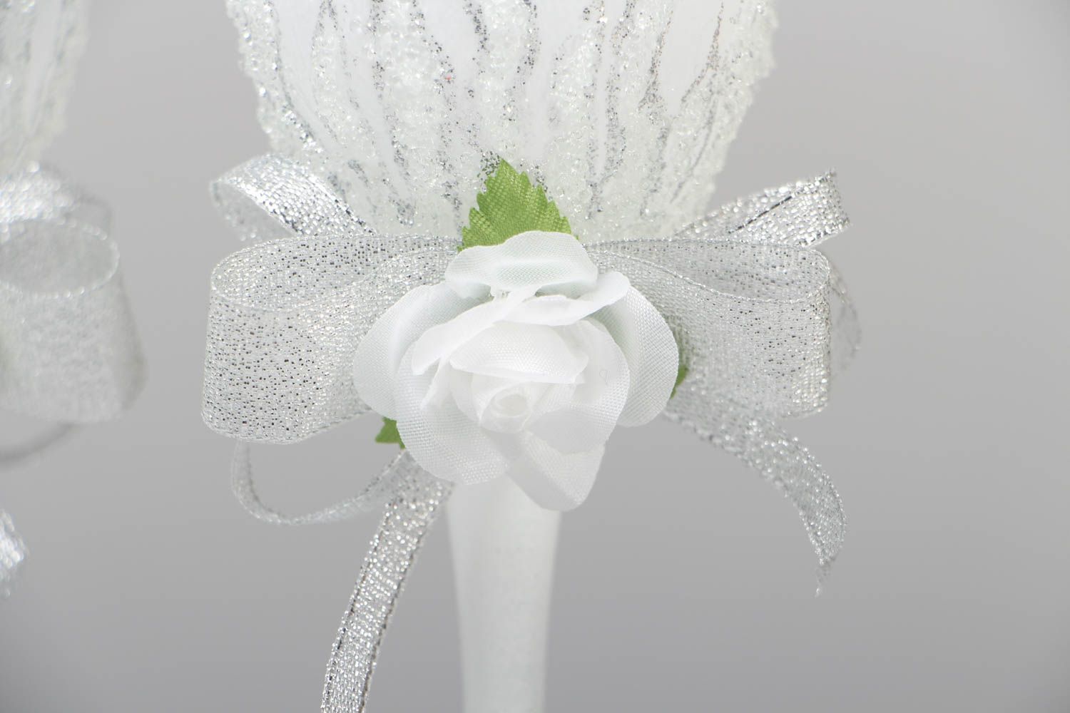 Свадебные бокалы для шампанского Белые розы фото 2