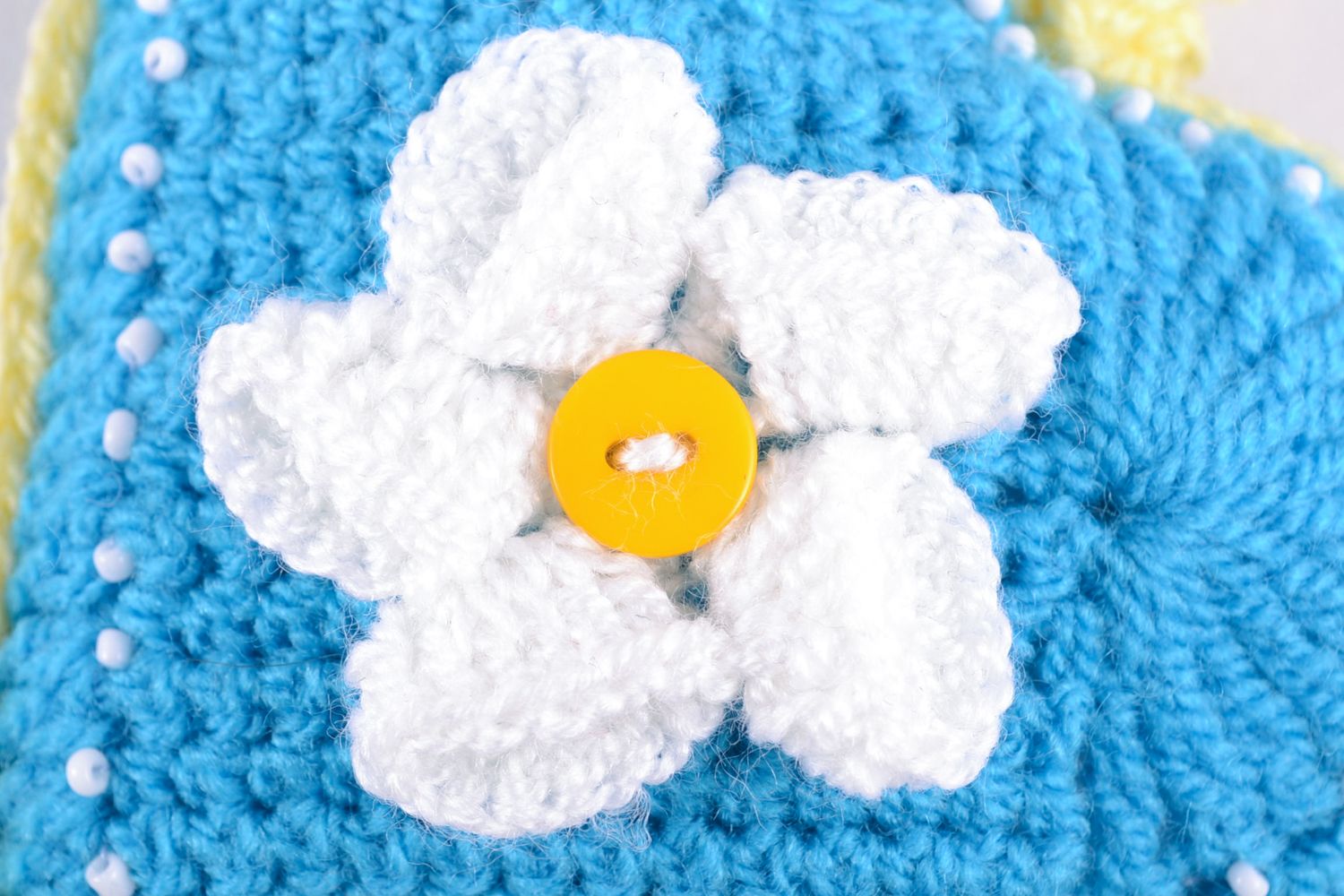 Petite suspension décorative Coeur bleu avec fleur blanche faite main photo 2