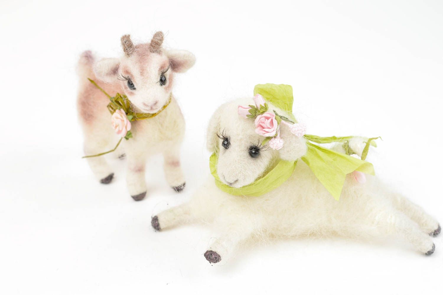 Juguetes artesanales de lana muñecas de peluche regalos originales para niños foto 3