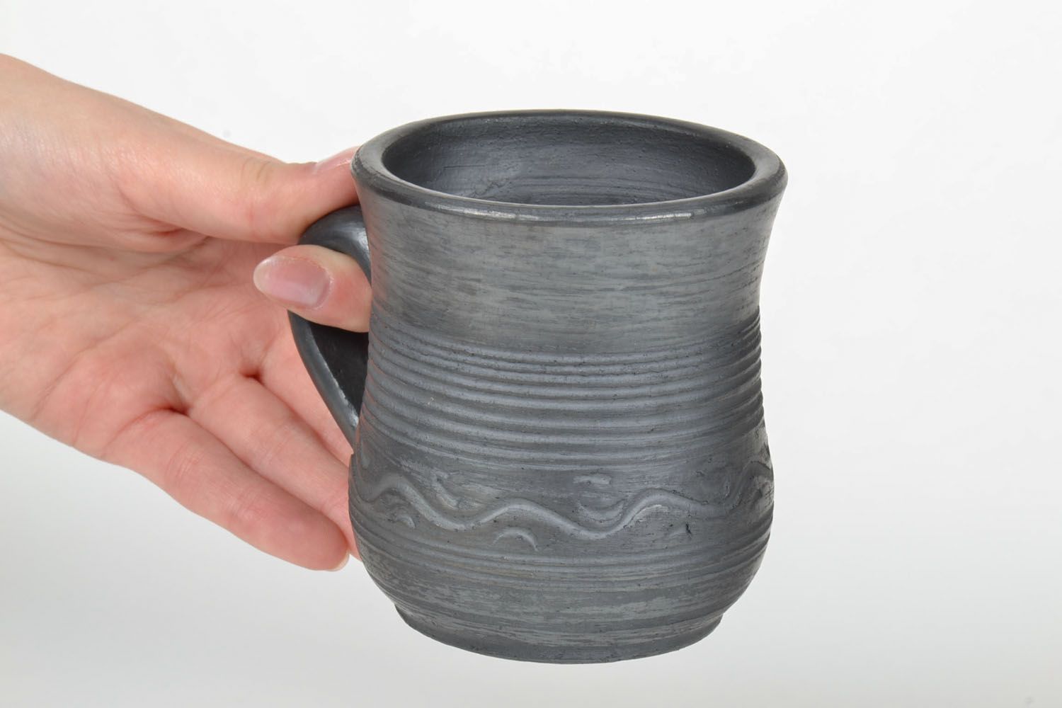 Large black smoked ceramic cup for coffee or tee with handle and rustic pattern photo 5