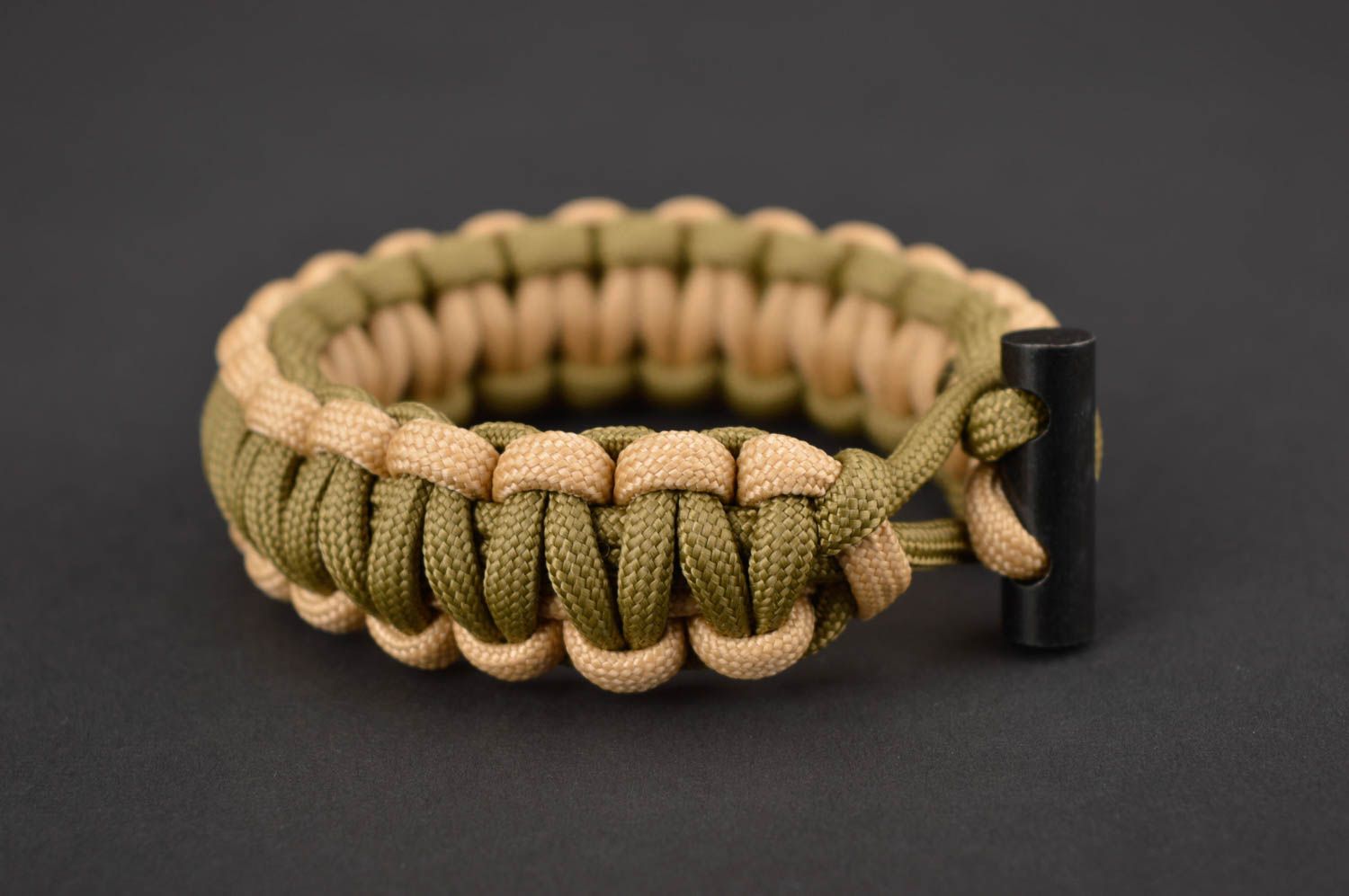 Beige braunes Paracord Armband handmade Accessoire für Männer Survival Armband foto 2
