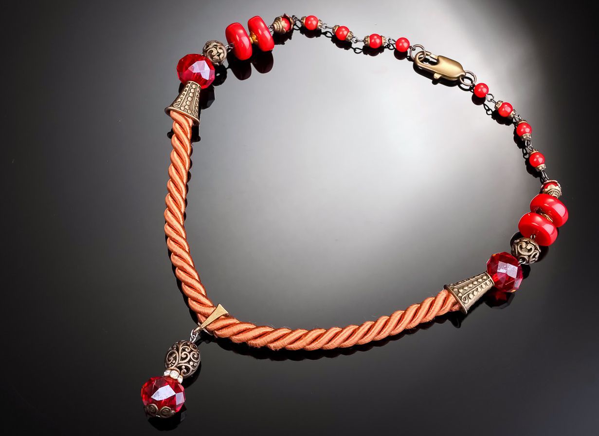 Handmade necklace with corals photo 1