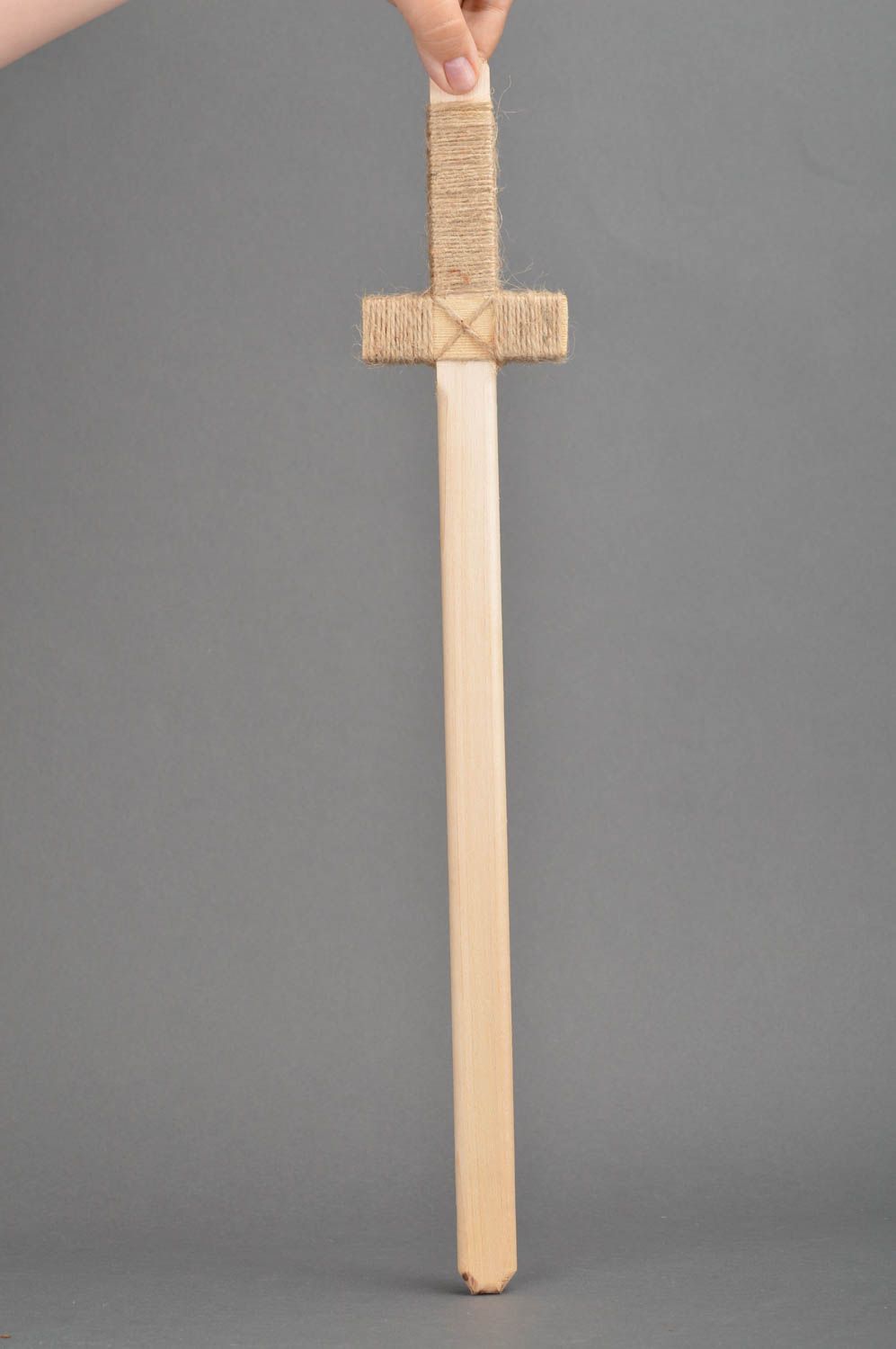 Espada de madera de juguete tallada a mano para chicos artesanal original foto 5
