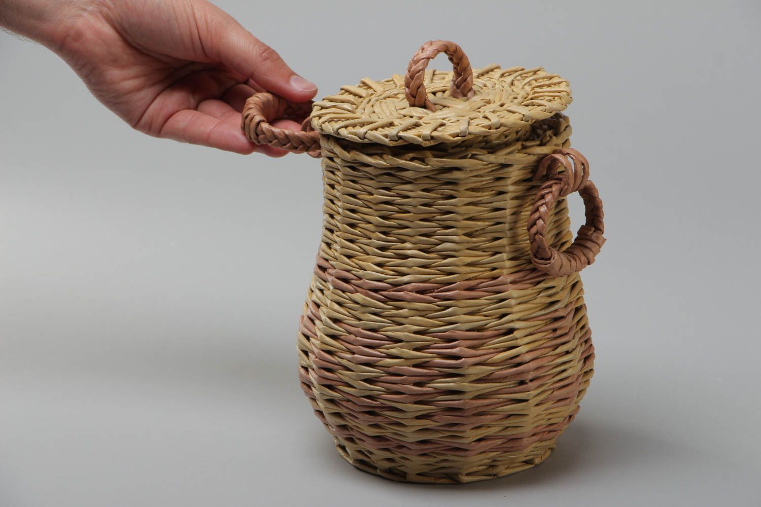 Кувшин из бумажных трубочек плетеный ручной работы декоративный на 3 л фото 5