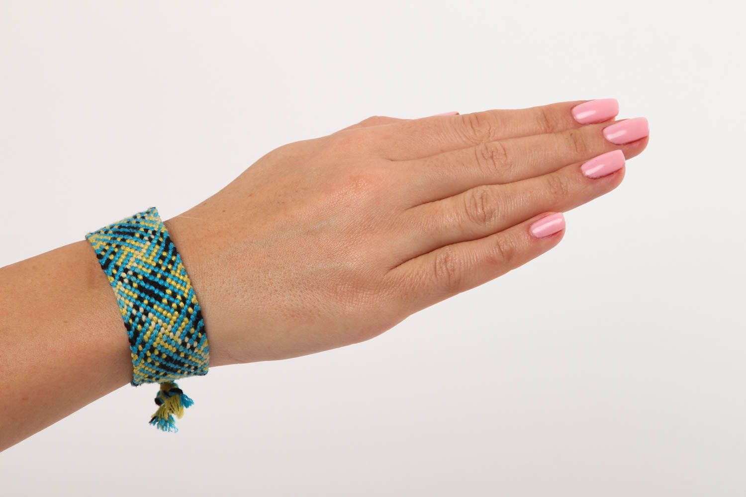 Bracelet tressé en fils moulinés Bijou fait main large Cadeau pour femme photo 5