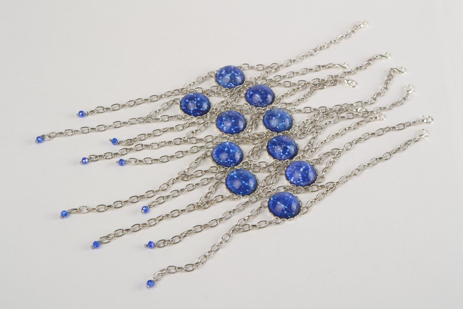 Bracelet chaîne métallique avec verre bleu fait main constellation des Poissons photo 4