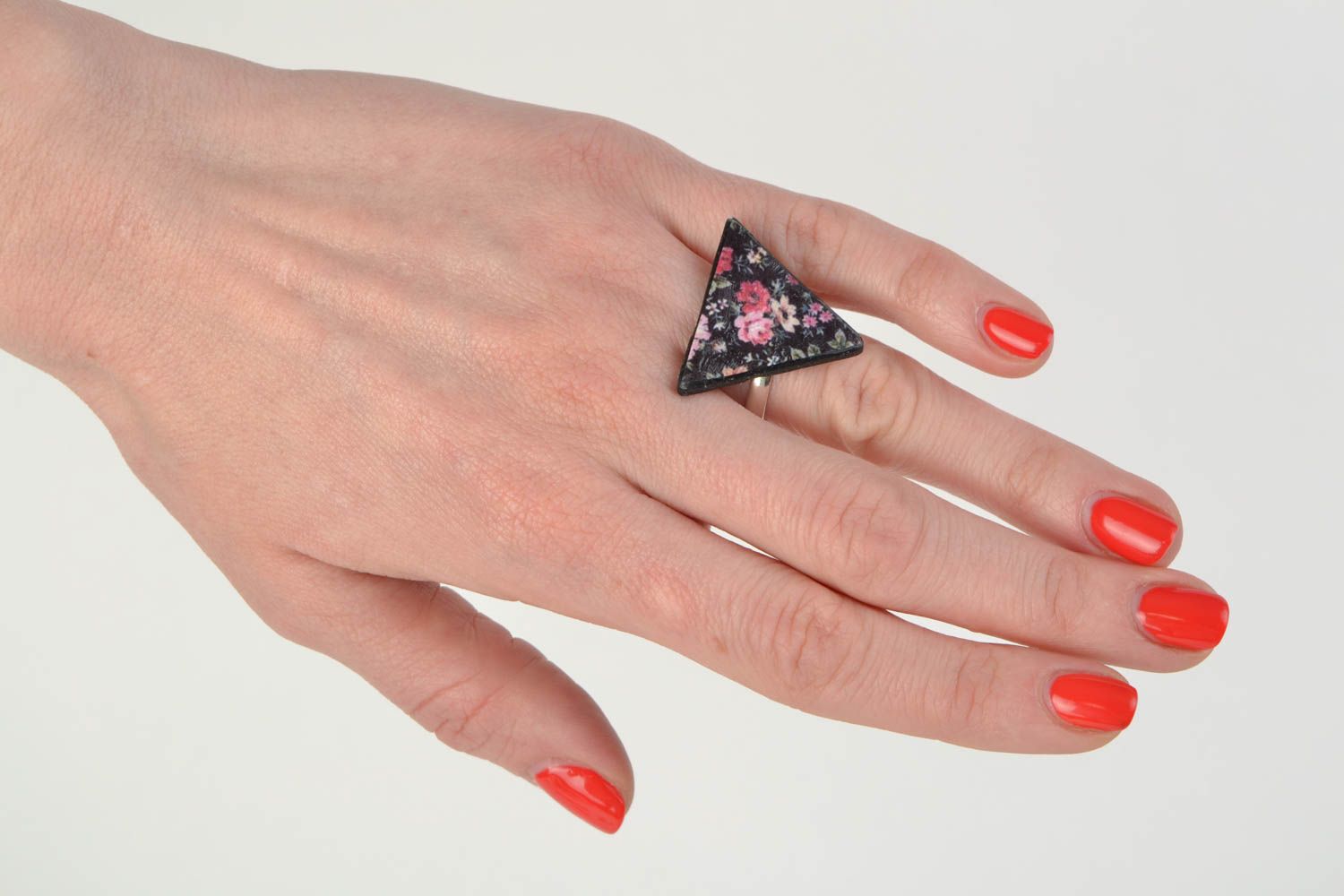 Stilvoller handmade Ring aus Polymerton mit Blumenprint in Decoupage Technik für Damen foto 2