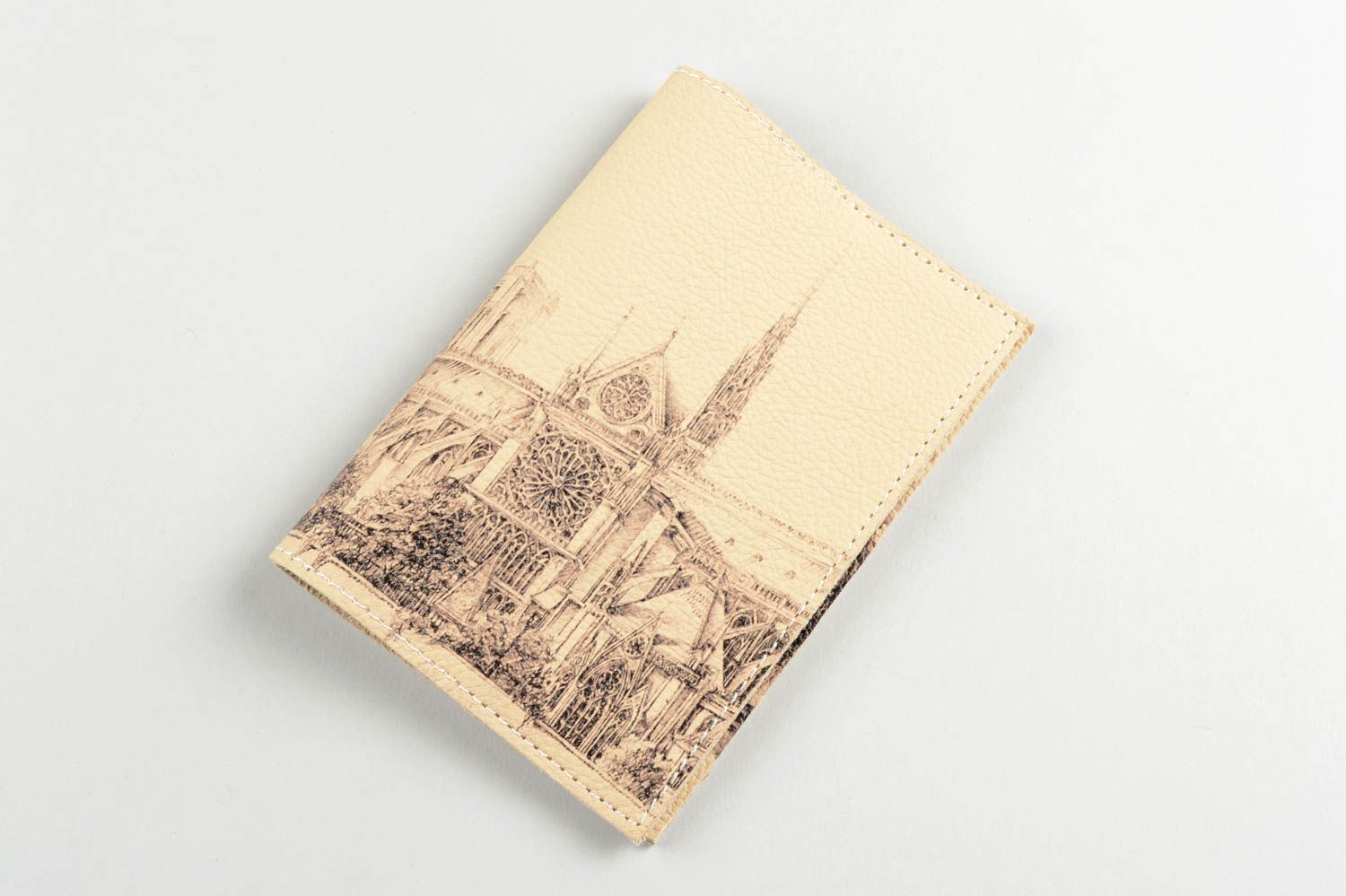 Funda de cuero artesanal regalo original estuche para pasaporte Catedral foto 4
