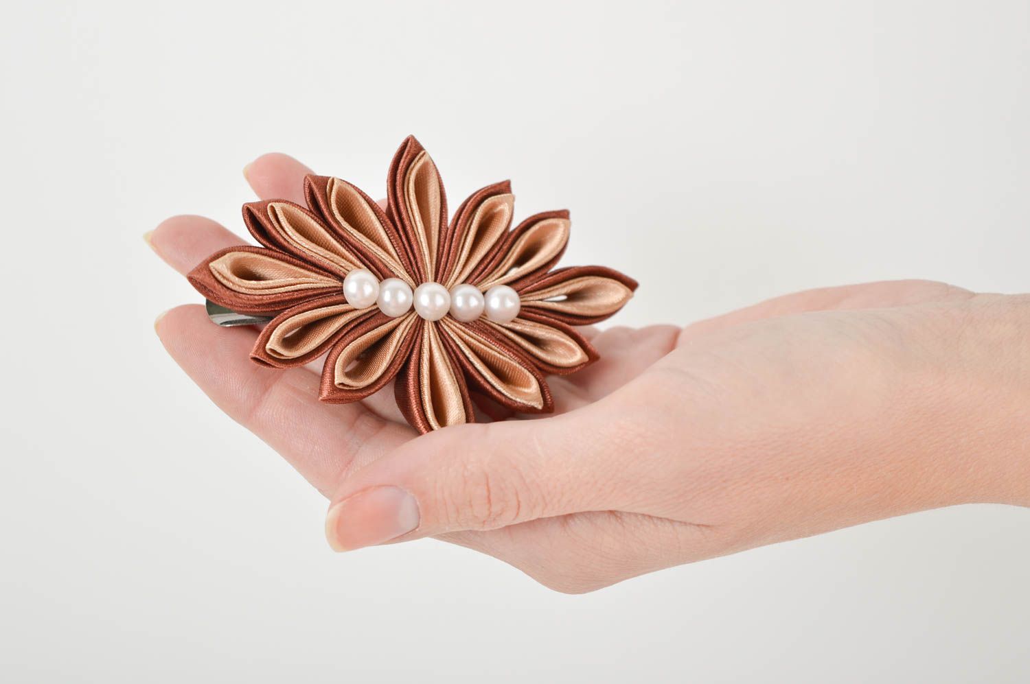 Blumen Haarspangen handmade Accessoire für Haare aus Atlas Schmuck für Frauen foto 5